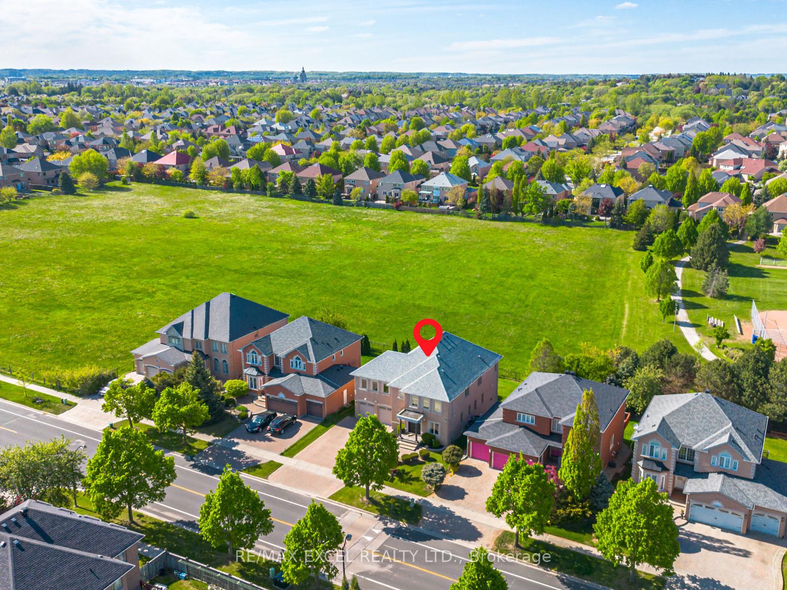 Photo 2 of 332 Calvert Road, Markham, Cachet — HOMEH