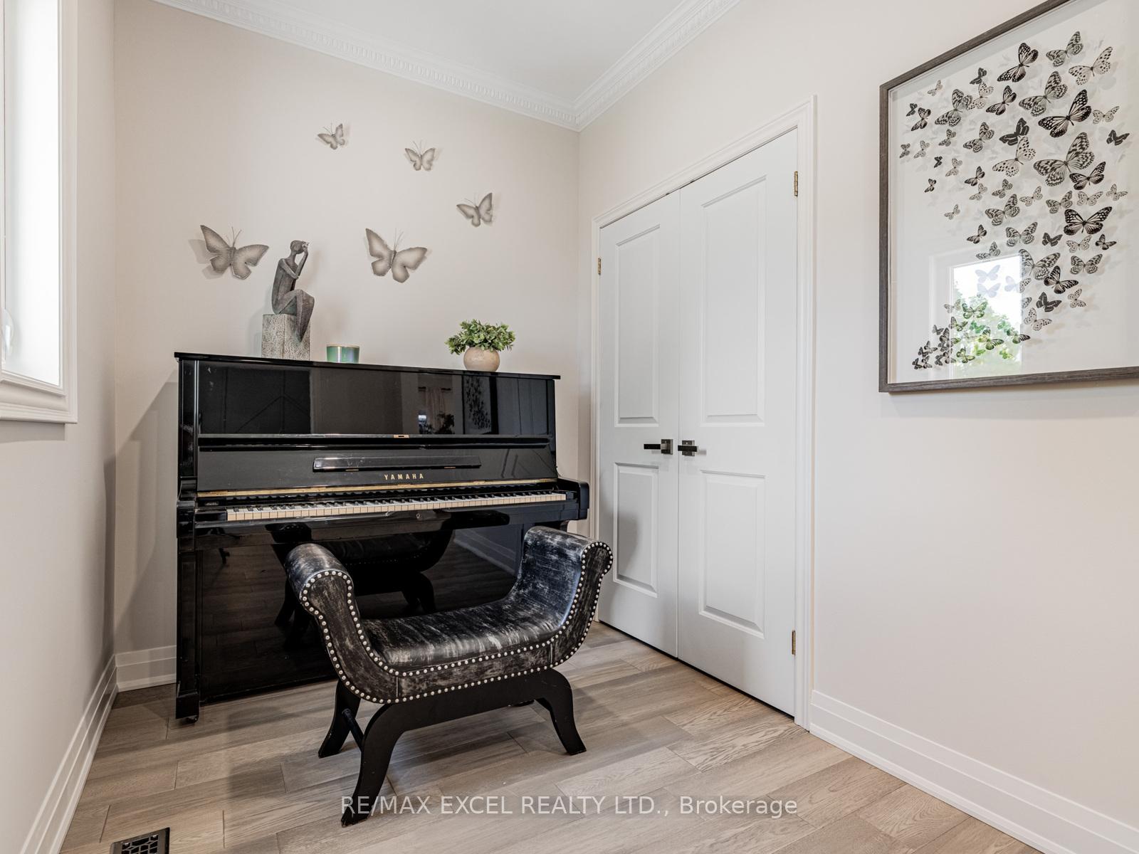 Photo 4 of 332 Calvert Road, Markham, Cachet — HOMEH
