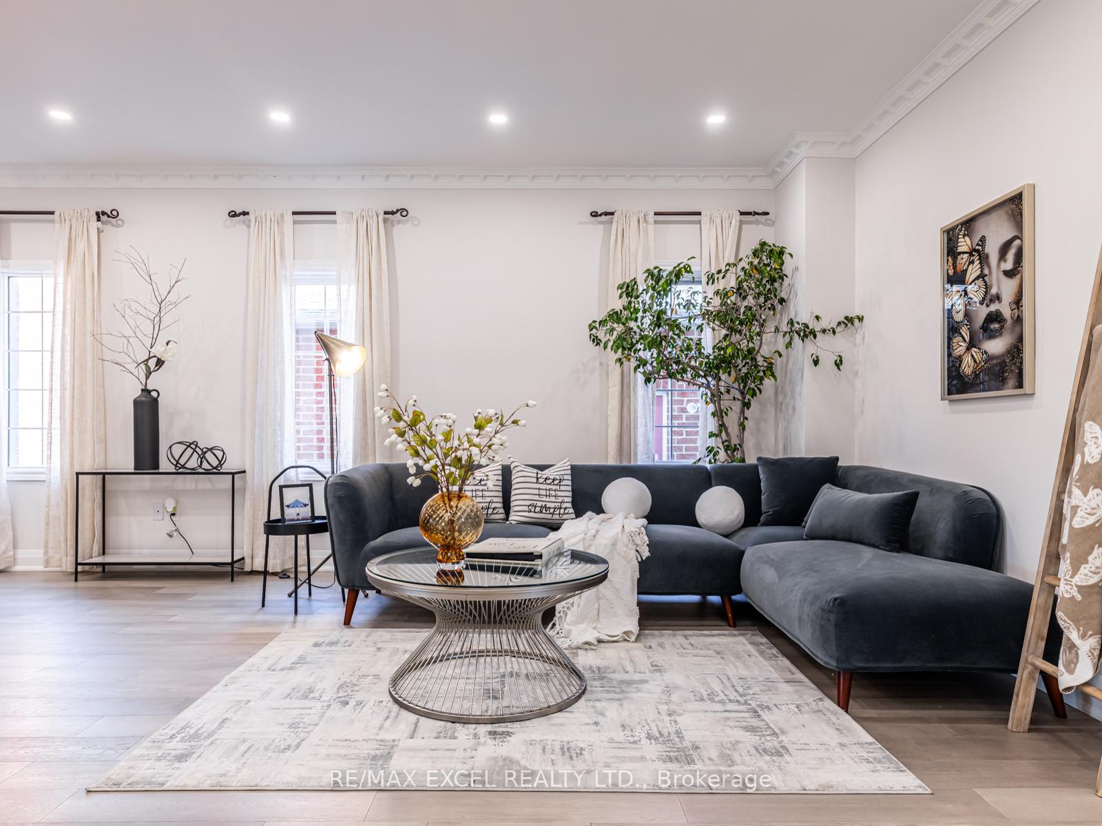 Photo 5 of 332 Calvert Road, Markham, Cachet — HOMEH