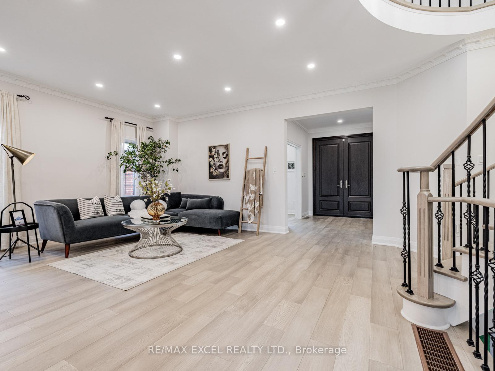 Photo 7 of 332 Calvert Road, Markham, Cachet — HOMEH