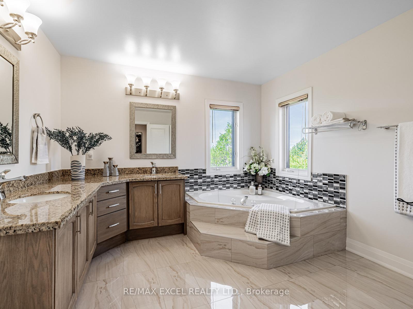 Photo 21 of 332 Calvert Road, Markham, Cachet — HOMEH