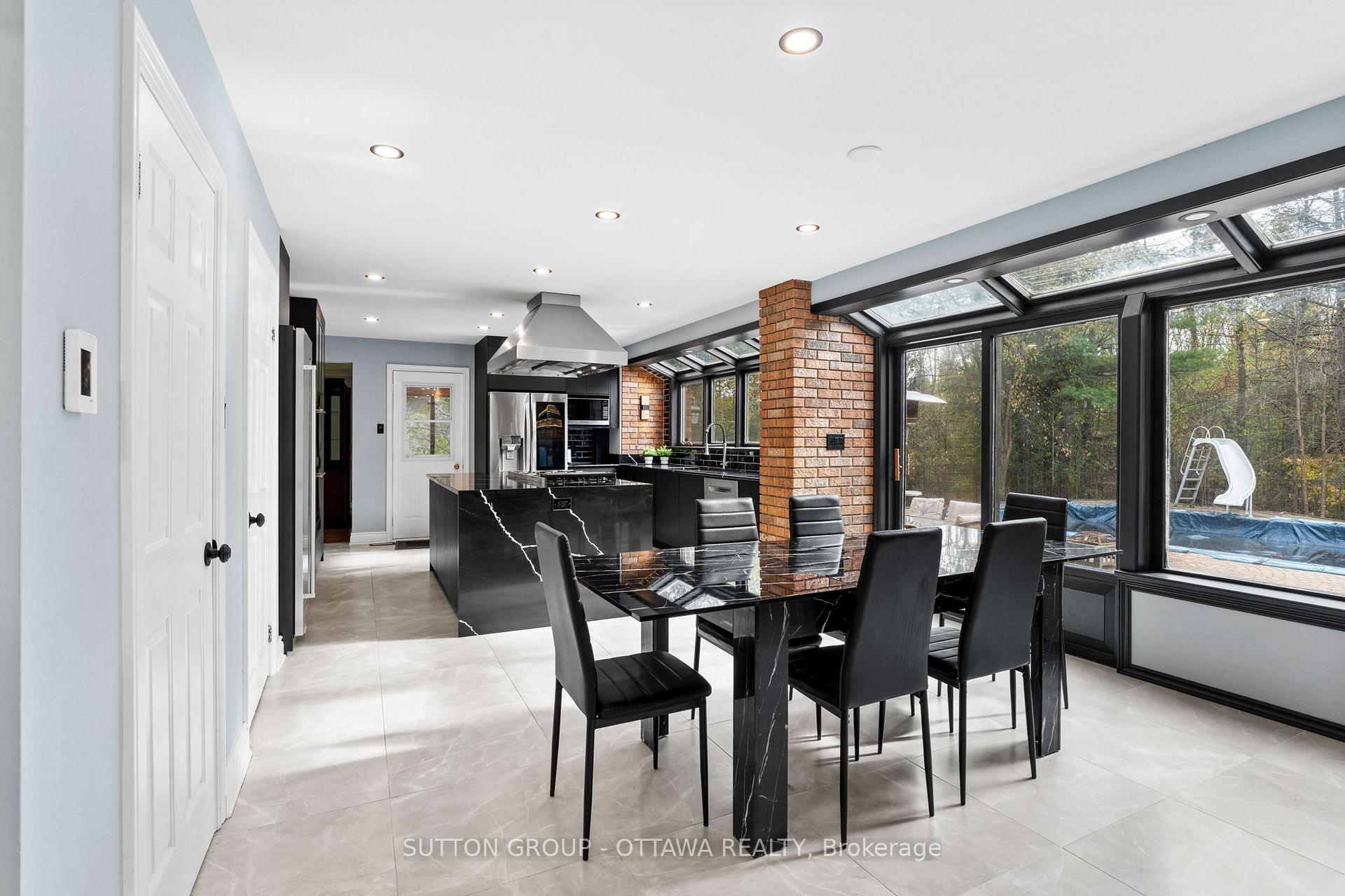 Photo 12 of 7 Rolston Way, Ottawa, Kanata - Rural Kanata (Central) — HOMEH