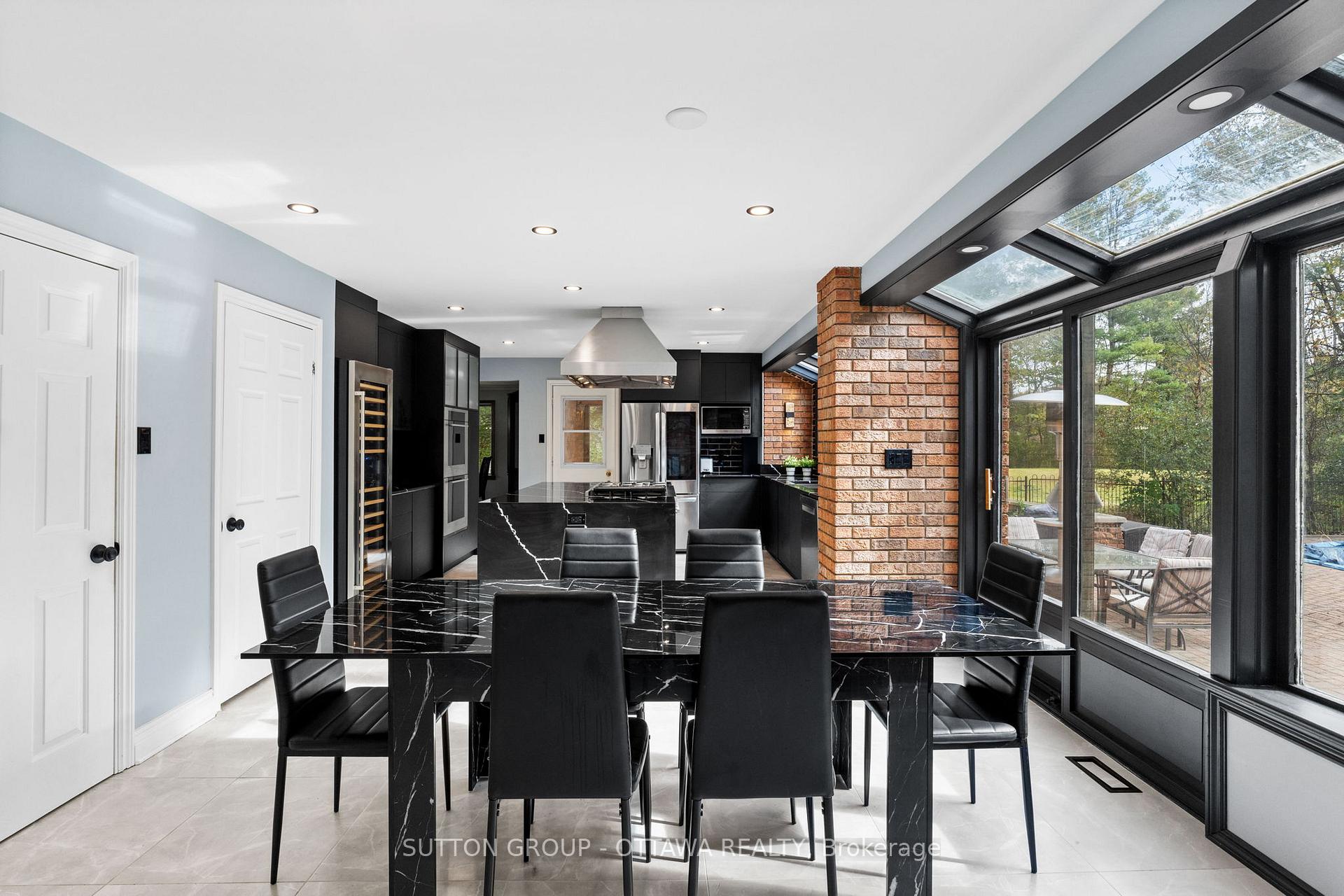 Photo 13 of 7 Rolston Way, Ottawa, Kanata - Rural Kanata (Central) — HOMEH