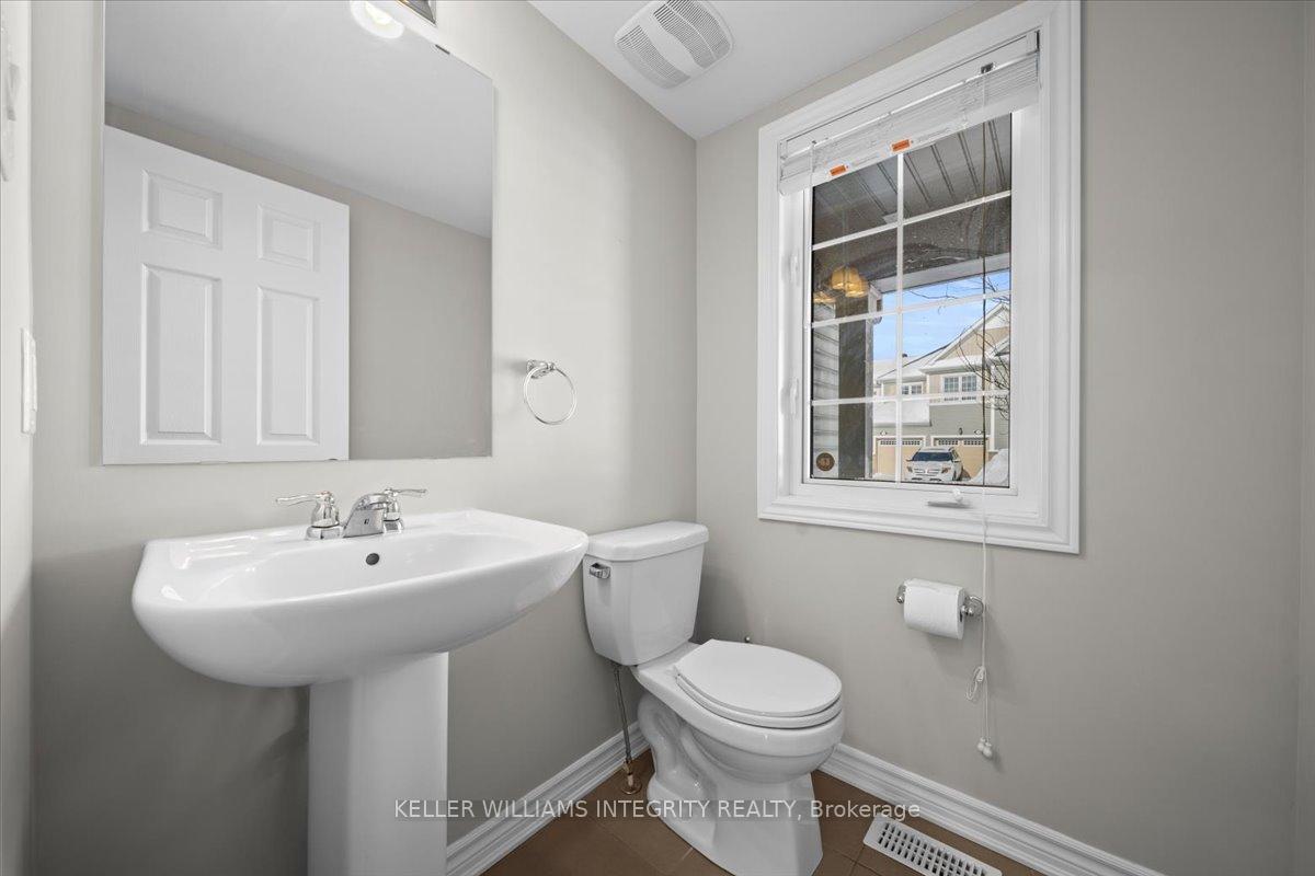 Photo 3 of 201 Conifer Creek Circle, Ottawa, Kanata - Emerald Meadows/Trailwest — HOMEH