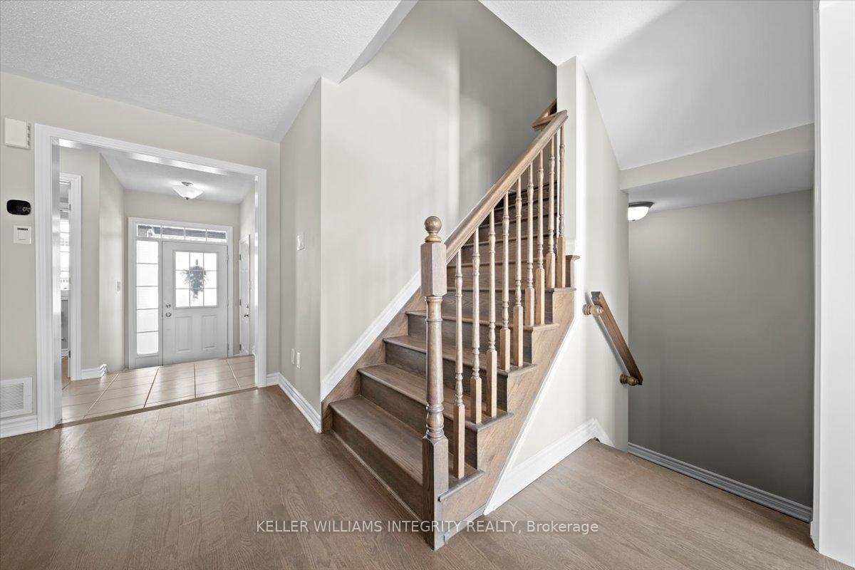 Photo 4 of 201 Conifer Creek Circle, Ottawa, Kanata - Emerald Meadows/Trailwest — HOMEH