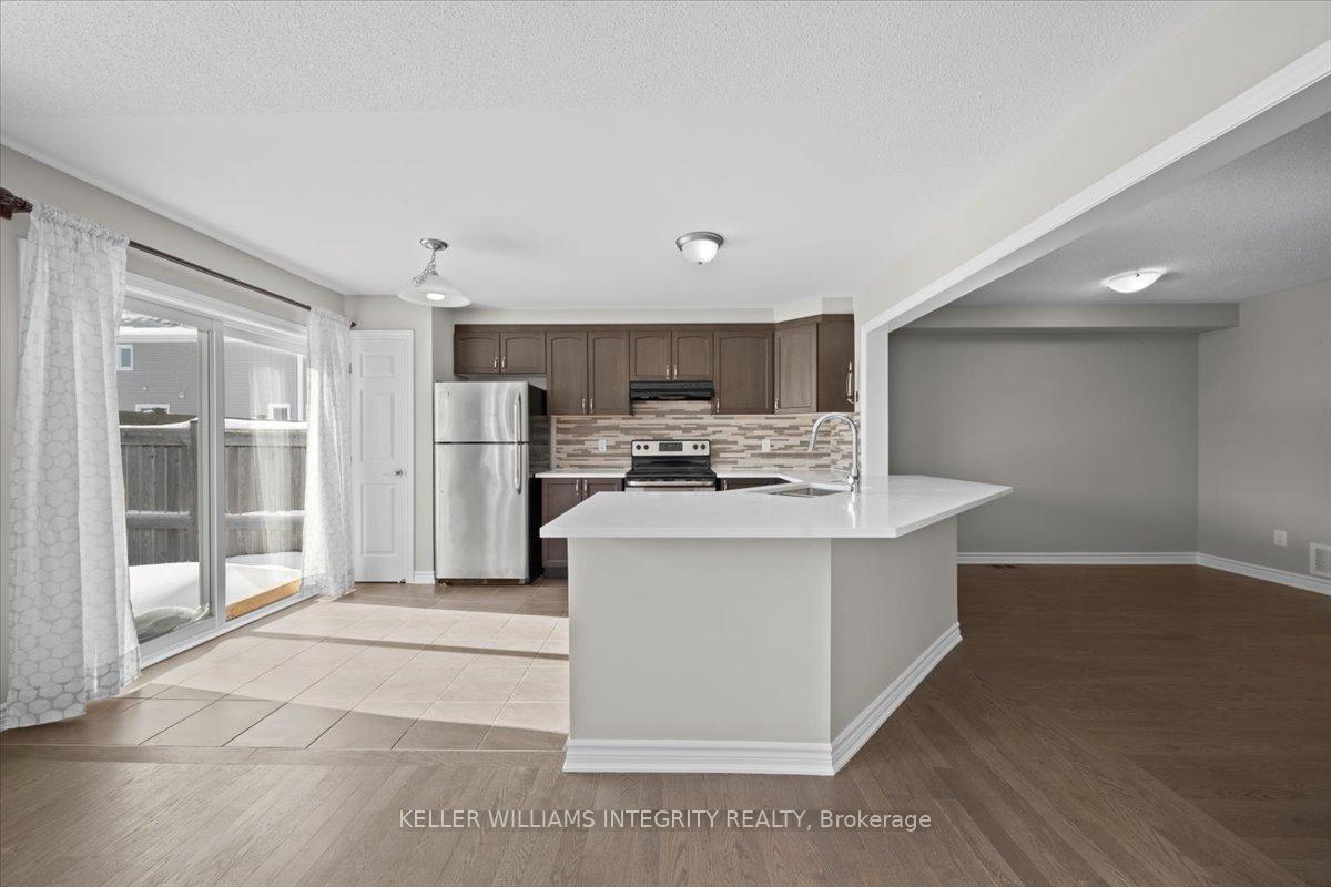 Photo 6 of 201 Conifer Creek Circle, Ottawa, Kanata - Emerald Meadows/Trailwest — HOMEH