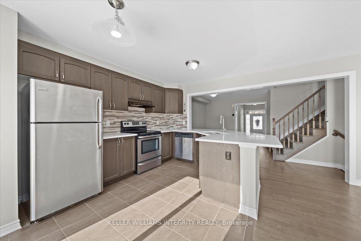 Photo 7 of 201 Conifer Creek Circle, Ottawa, Kanata - Emerald Meadows/Trailwest — HOMEH