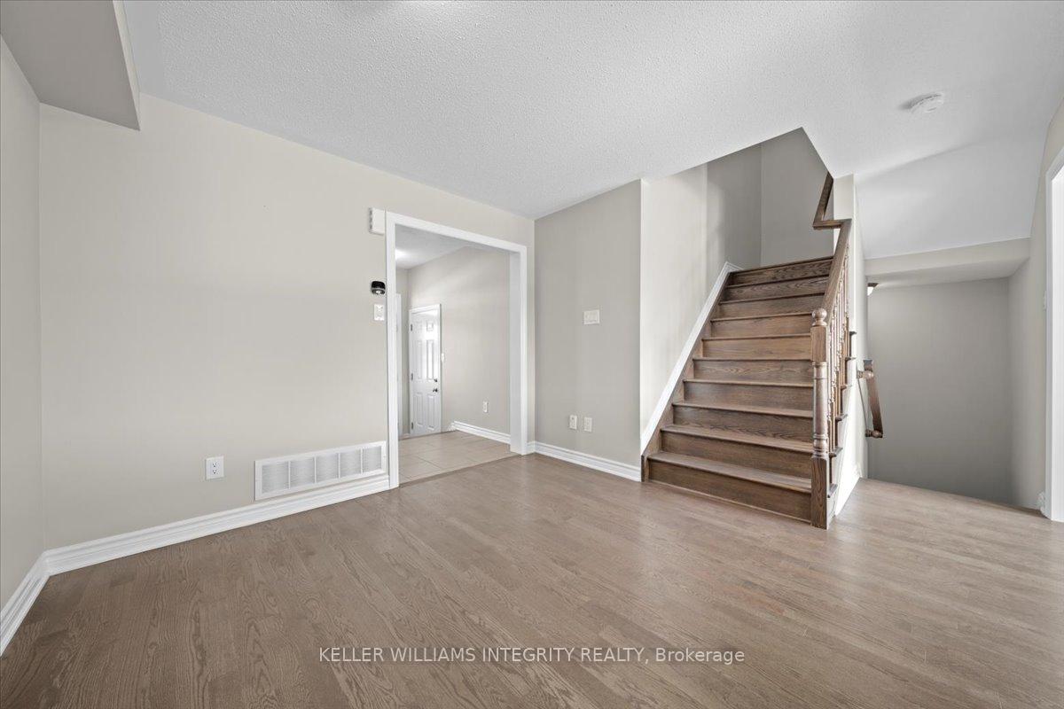 Photo 18 of 201 Conifer Creek Circle, Ottawa, Kanata - Emerald Meadows/Trailwest — HOMEH