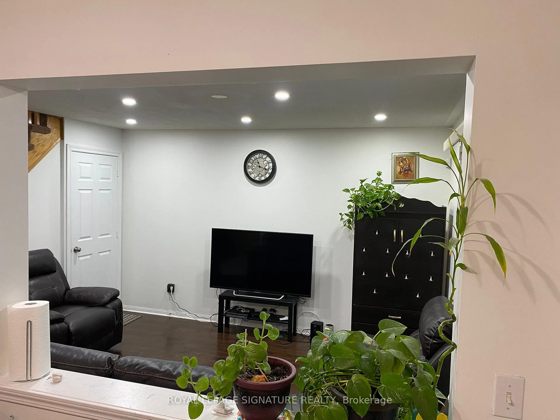 Photo 5 of Unit Upper, 1025 Barclay Circle, Milton, Beaty — HOMEH
