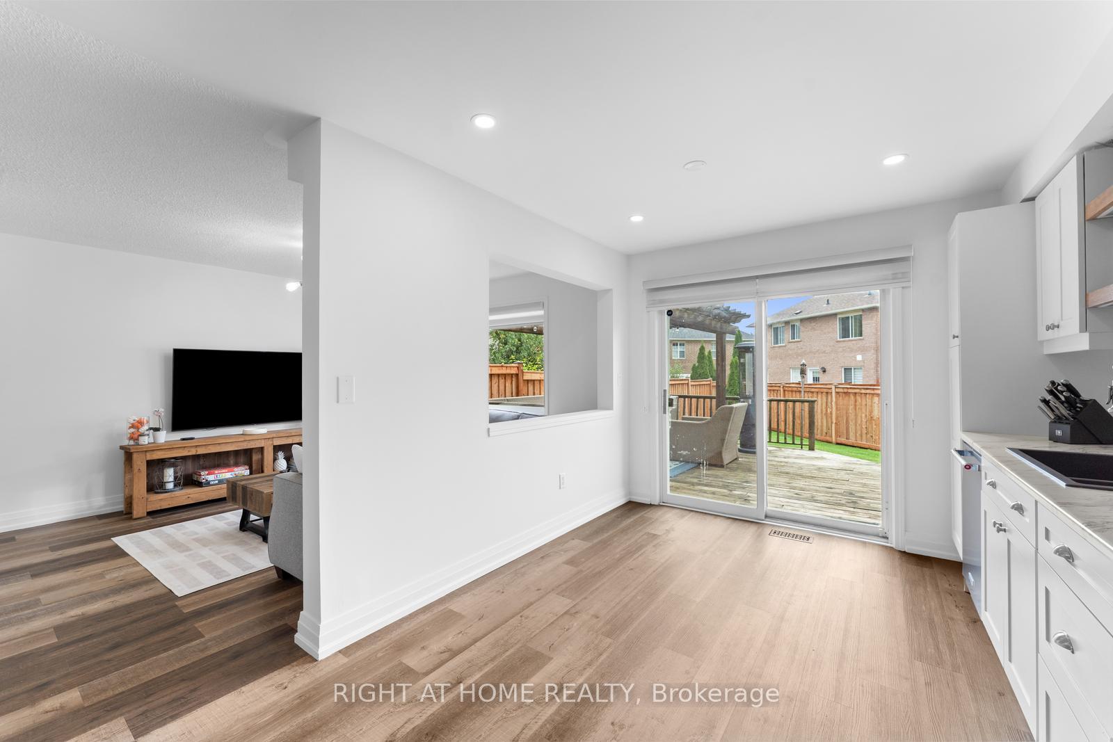 Photo 11 of 394 Baverstock Crescent, Milton, Clarke — HOMEH