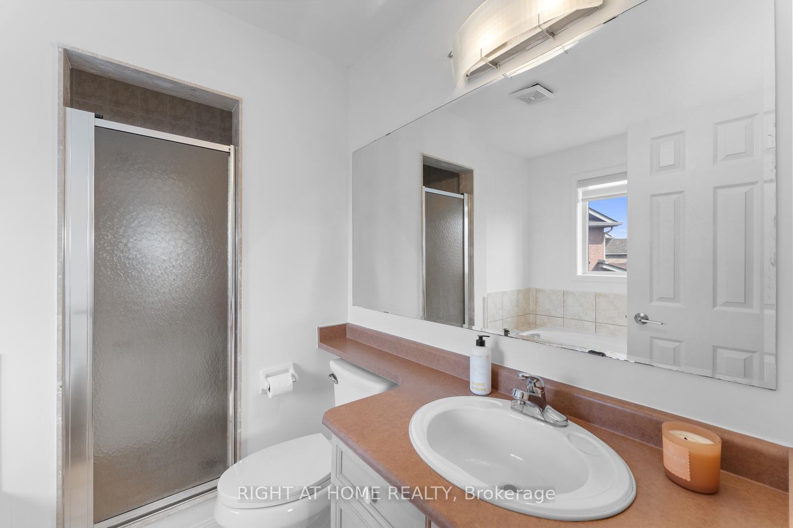 Photo 25 of 394 Baverstock Crescent, Milton, Clarke — HOMEH