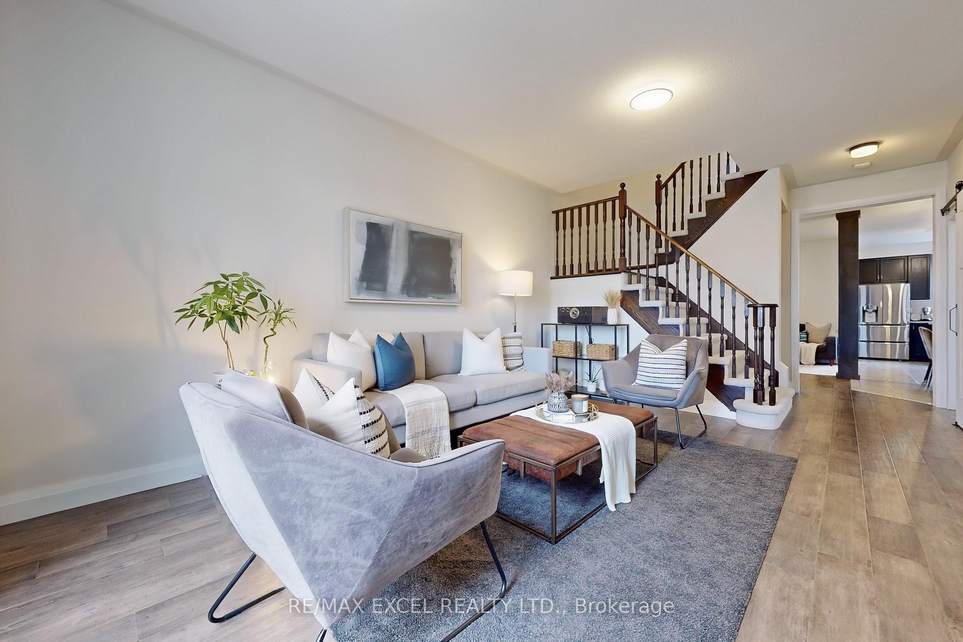 Photo 4 of 556 Country Glen Road, Markham, Cornell — HOMEH