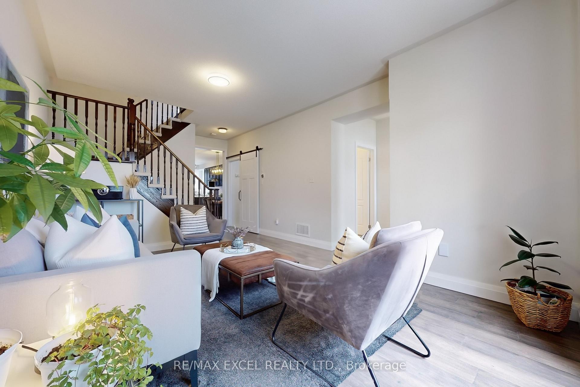 Photo 8 of 556 Country Glen Road, Markham, Cornell — HOMEH