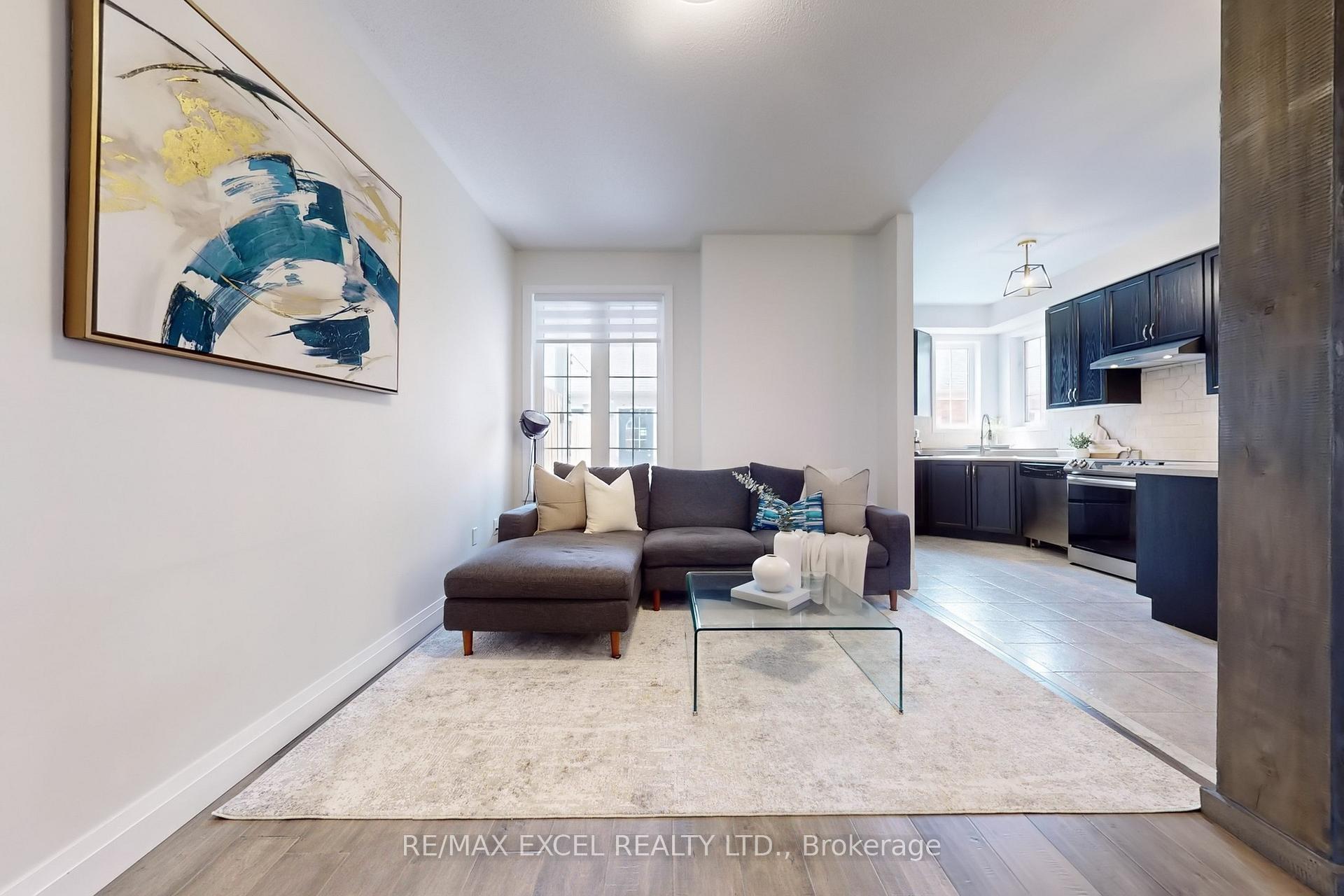 Photo 10 of 556 Country Glen Road, Markham, Cornell — HOMEH