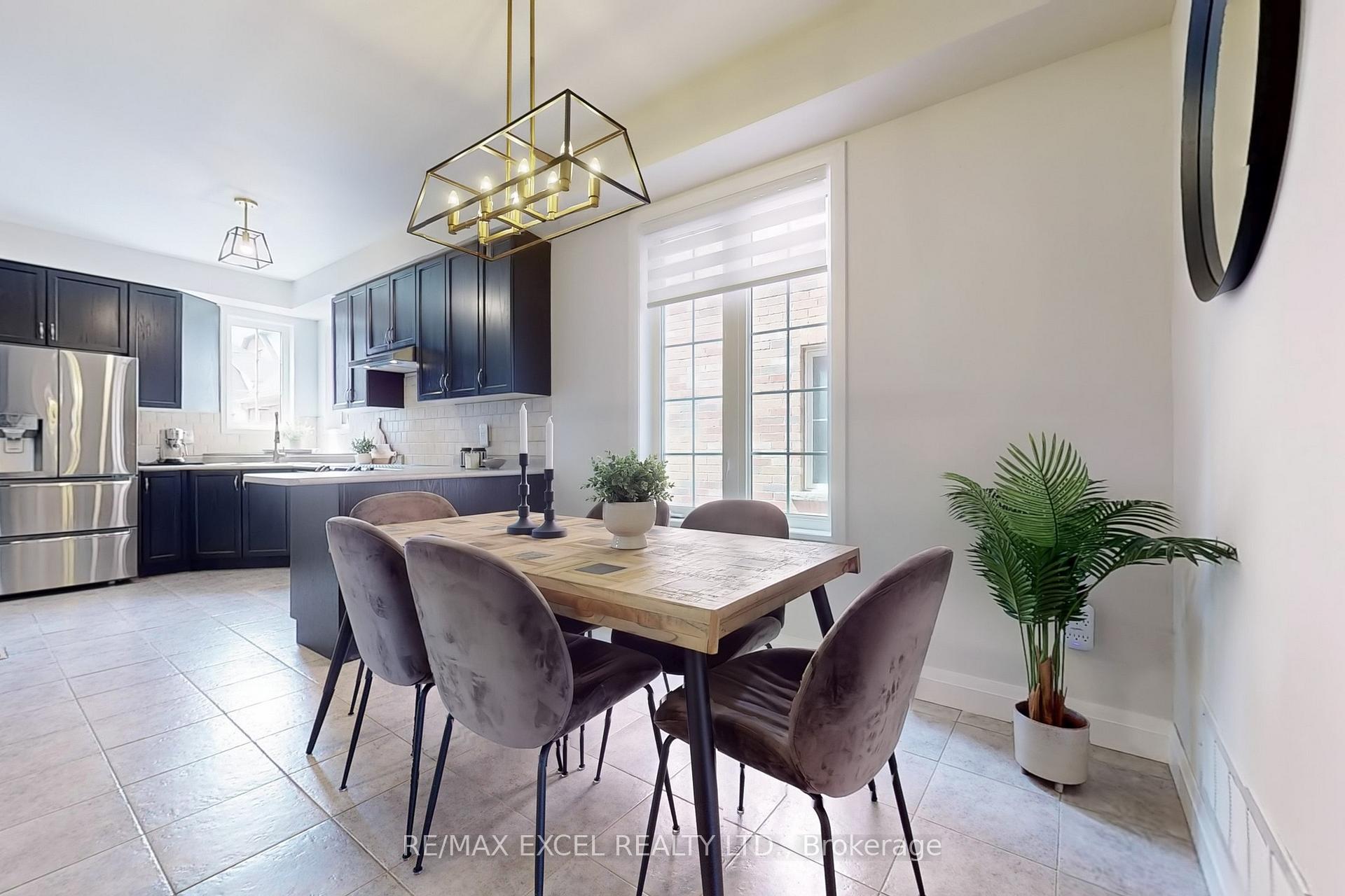 Photo 14 of 556 Country Glen Road, Markham, Cornell — HOMEH