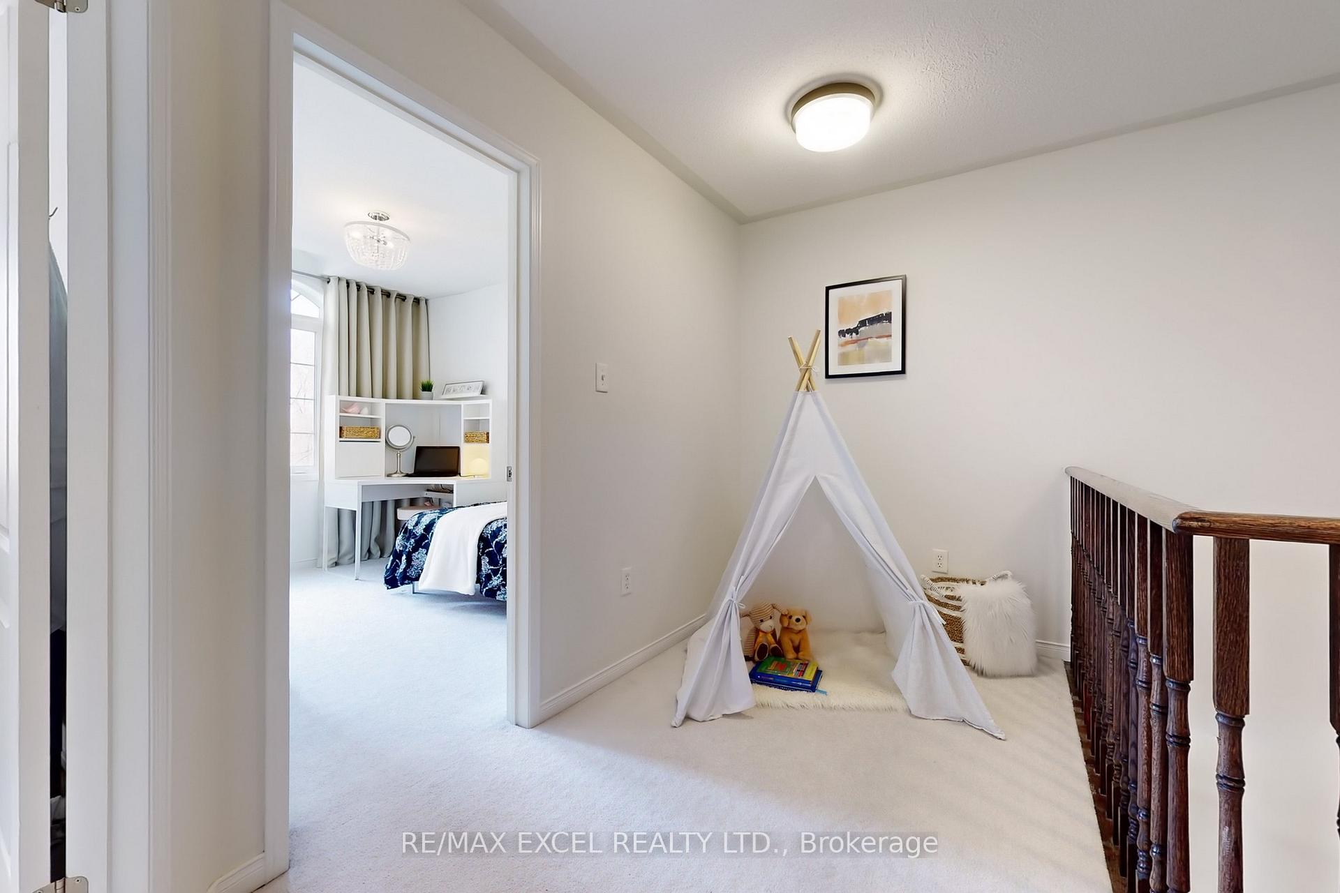 Photo 23 of 556 Country Glen Road, Markham, Cornell — HOMEH