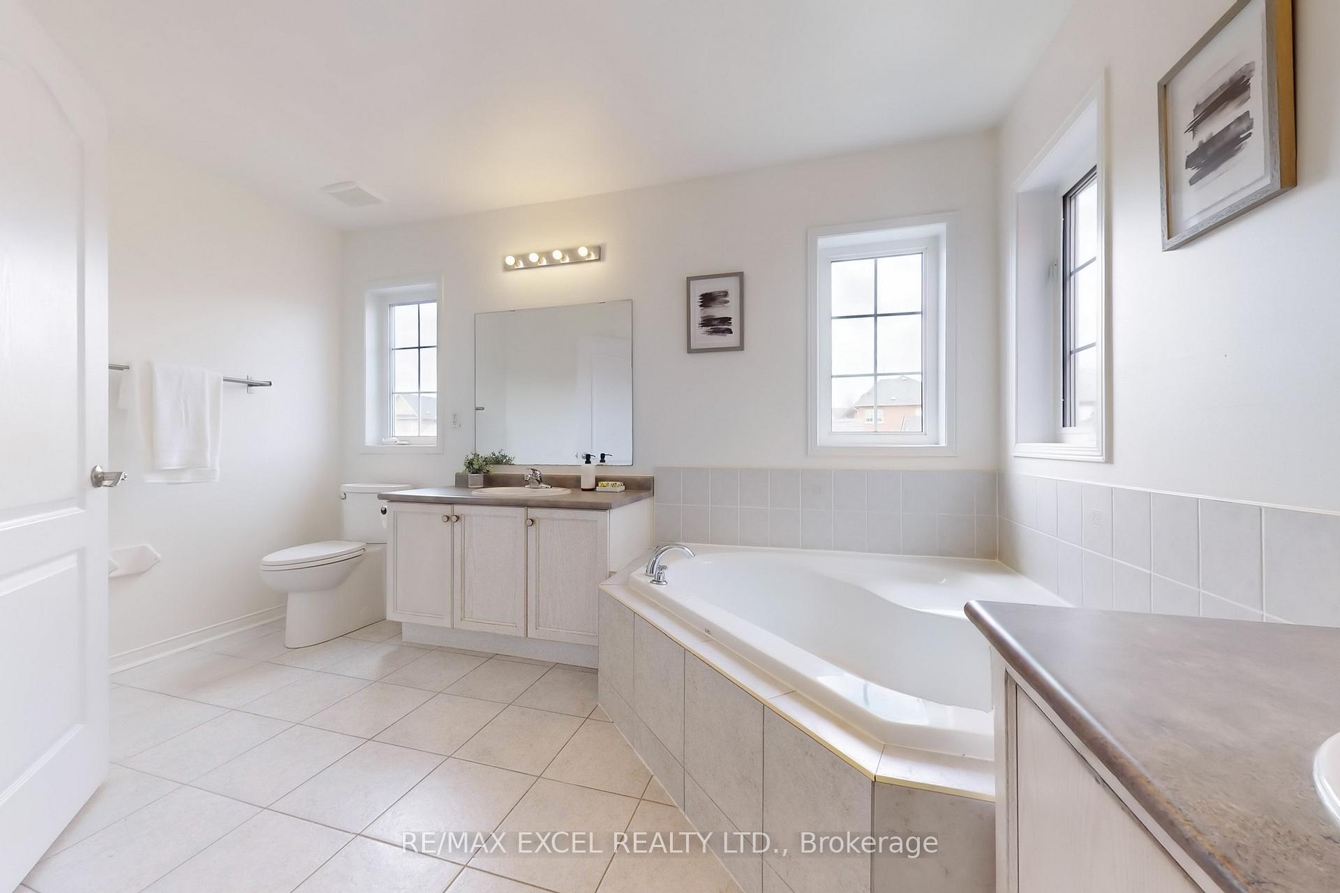 Photo 26 of 556 Country Glen Road, Markham, Cornell — HOMEH