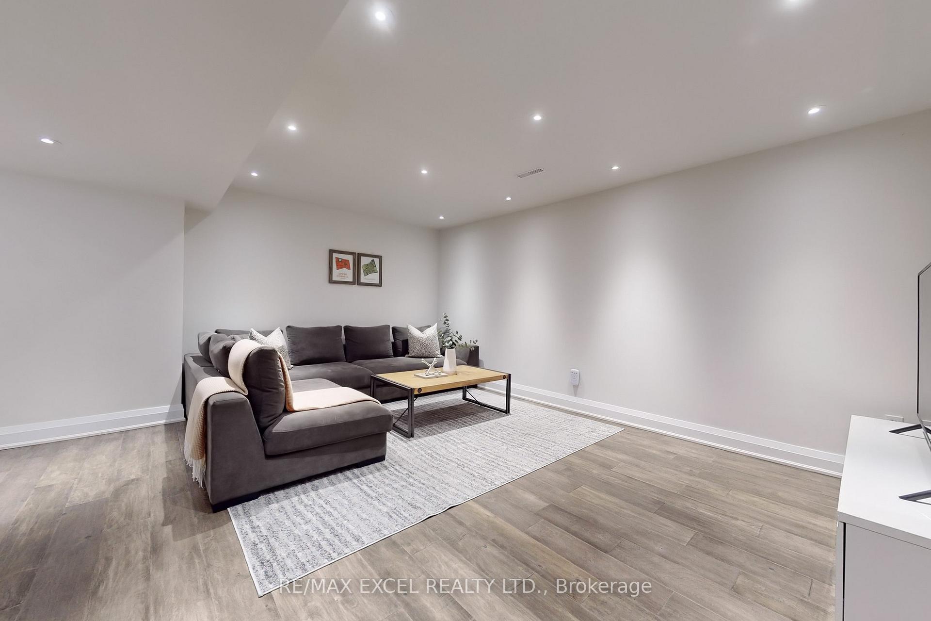 Photo 34 of 556 Country Glen Road, Markham, Cornell — HOMEH