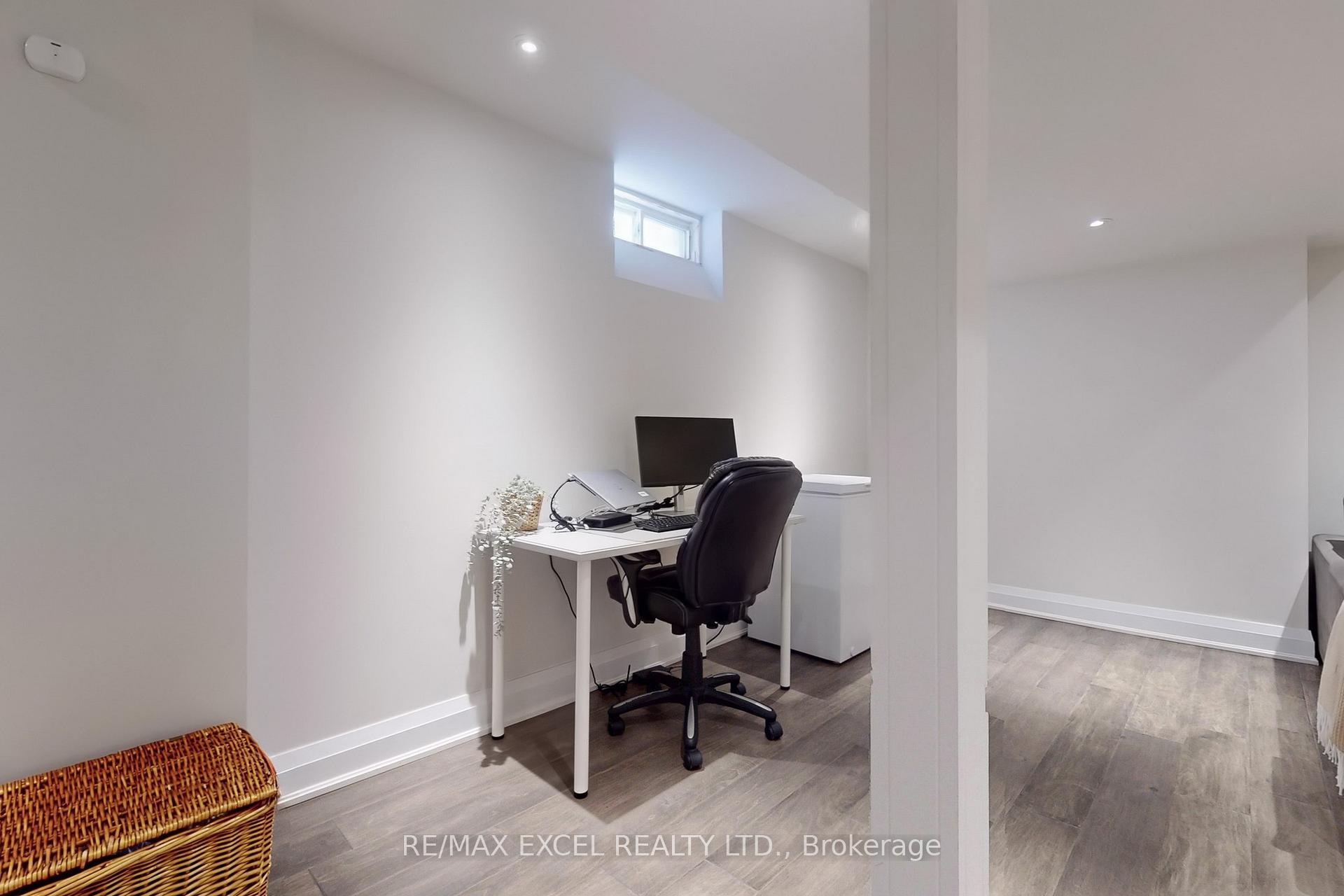 Photo 36 of 556 Country Glen Road, Markham, Cornell — HOMEH