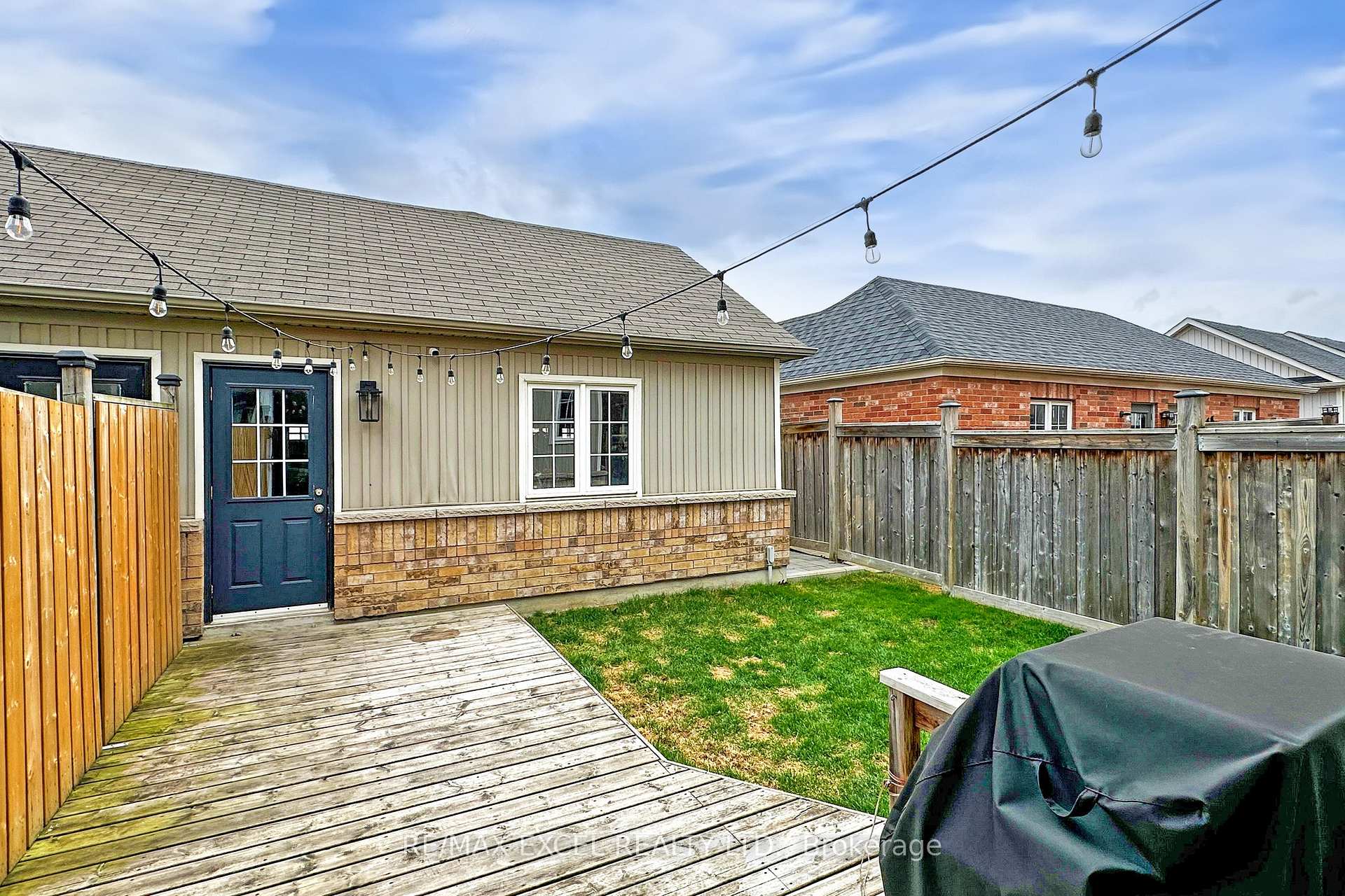 Photo 42 of 556 Country Glen Road, Markham, Cornell — HOMEH