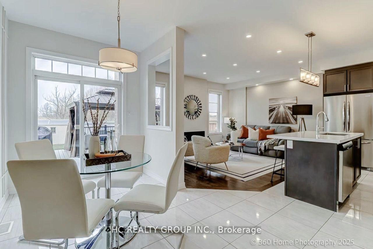 Photo 19 of 24 Decast Crescent, Markham, Box Grove — HOMEH
