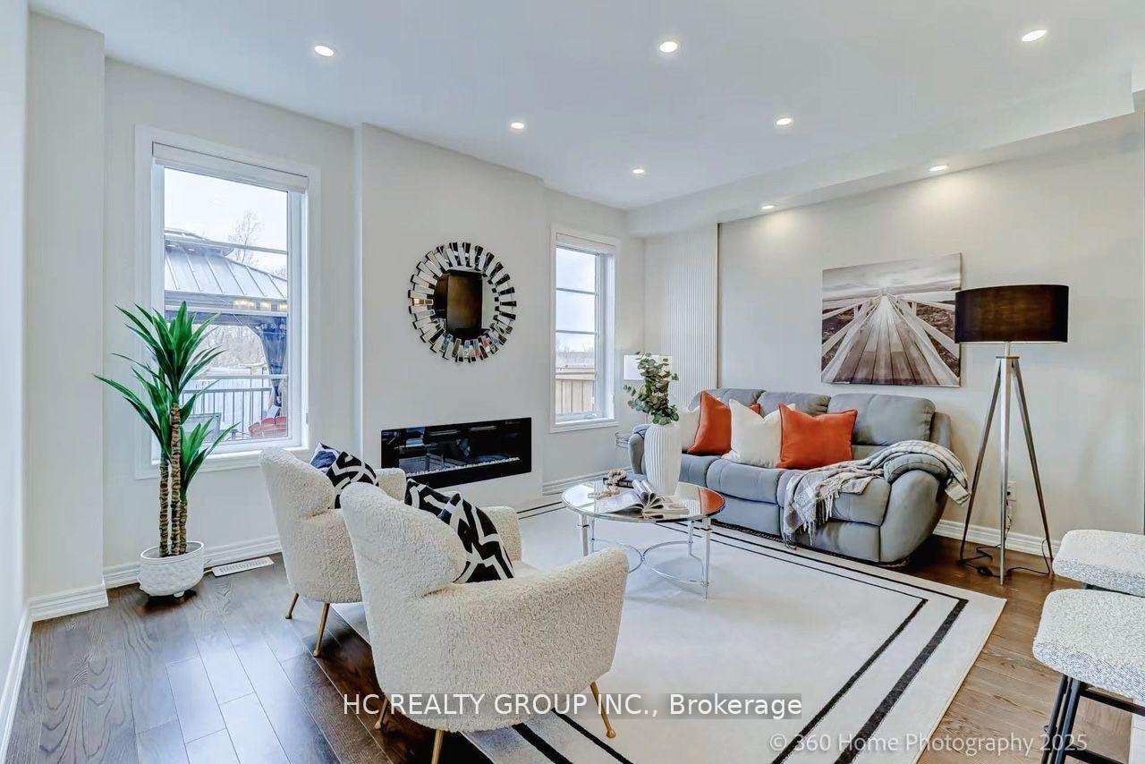 Photo 20 of 24 Decast Crescent, Markham, Box Grove — HOMEH