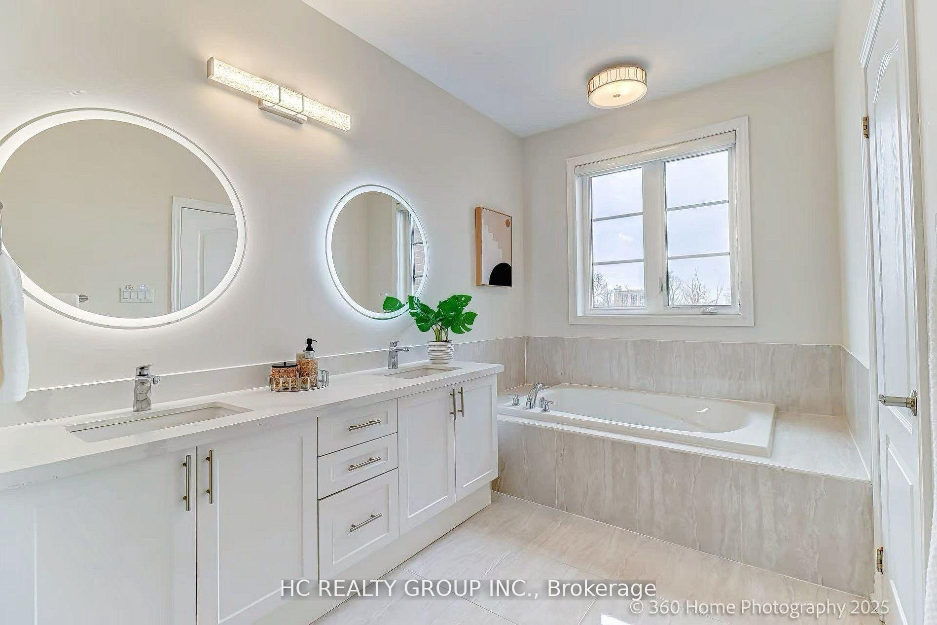 Photo 34 of 24 Decast Crescent, Markham, Box Grove — HOMEH