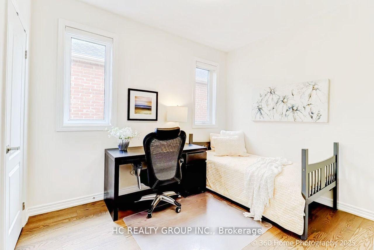 Photo 36 of 24 Decast Crescent, Markham, Box Grove — HOMEH