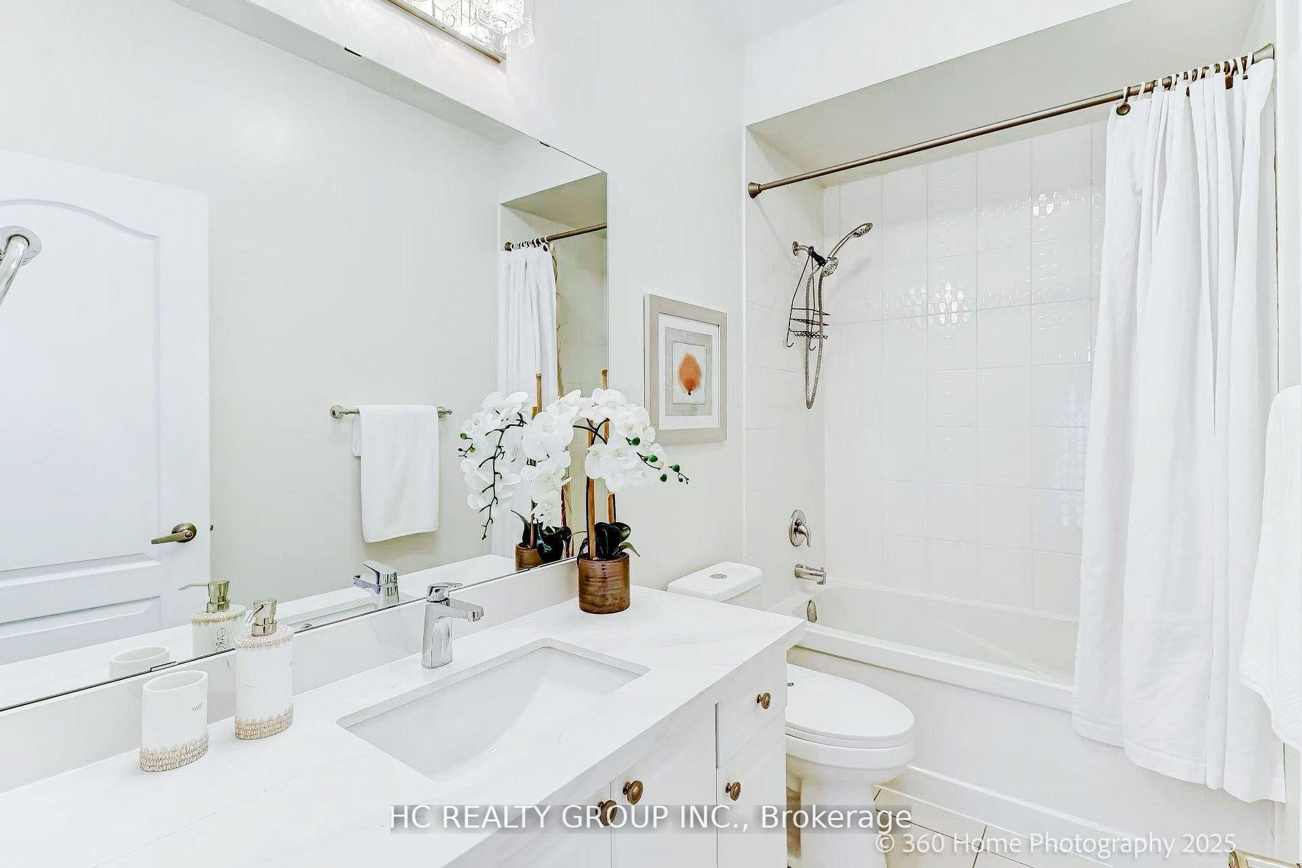 Photo 38 of 24 Decast Crescent, Markham, Box Grove — HOMEH