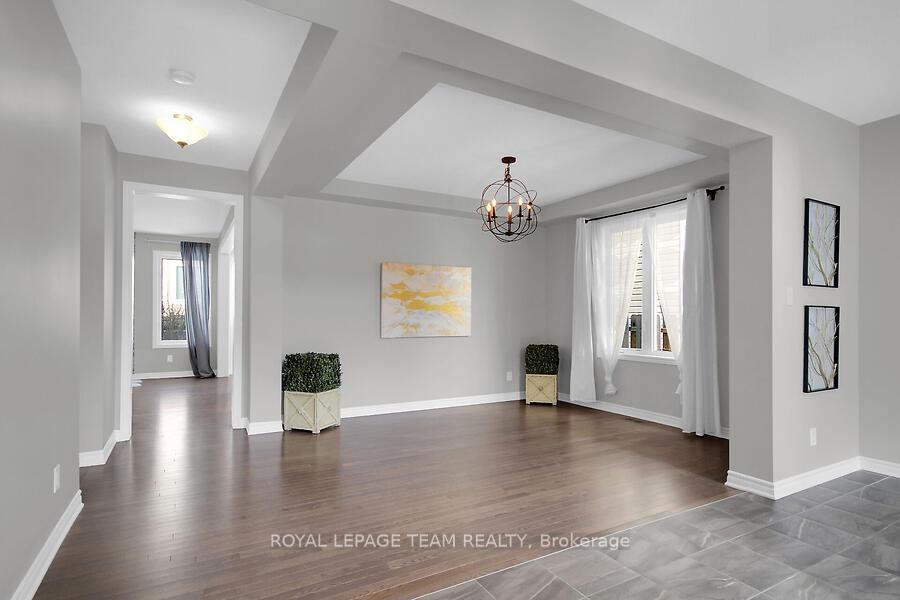 Photo 4 of 371 Meadowbreeze Drive, Ottawa, Kanata - Emerald Meadows/Trailwest — HOMEH