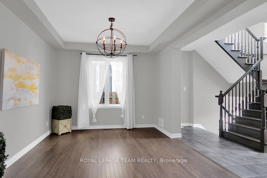 Photo 7 of 371 Meadowbreeze Drive, Ottawa, Kanata - Emerald Meadows/Trailwest — HOMEH