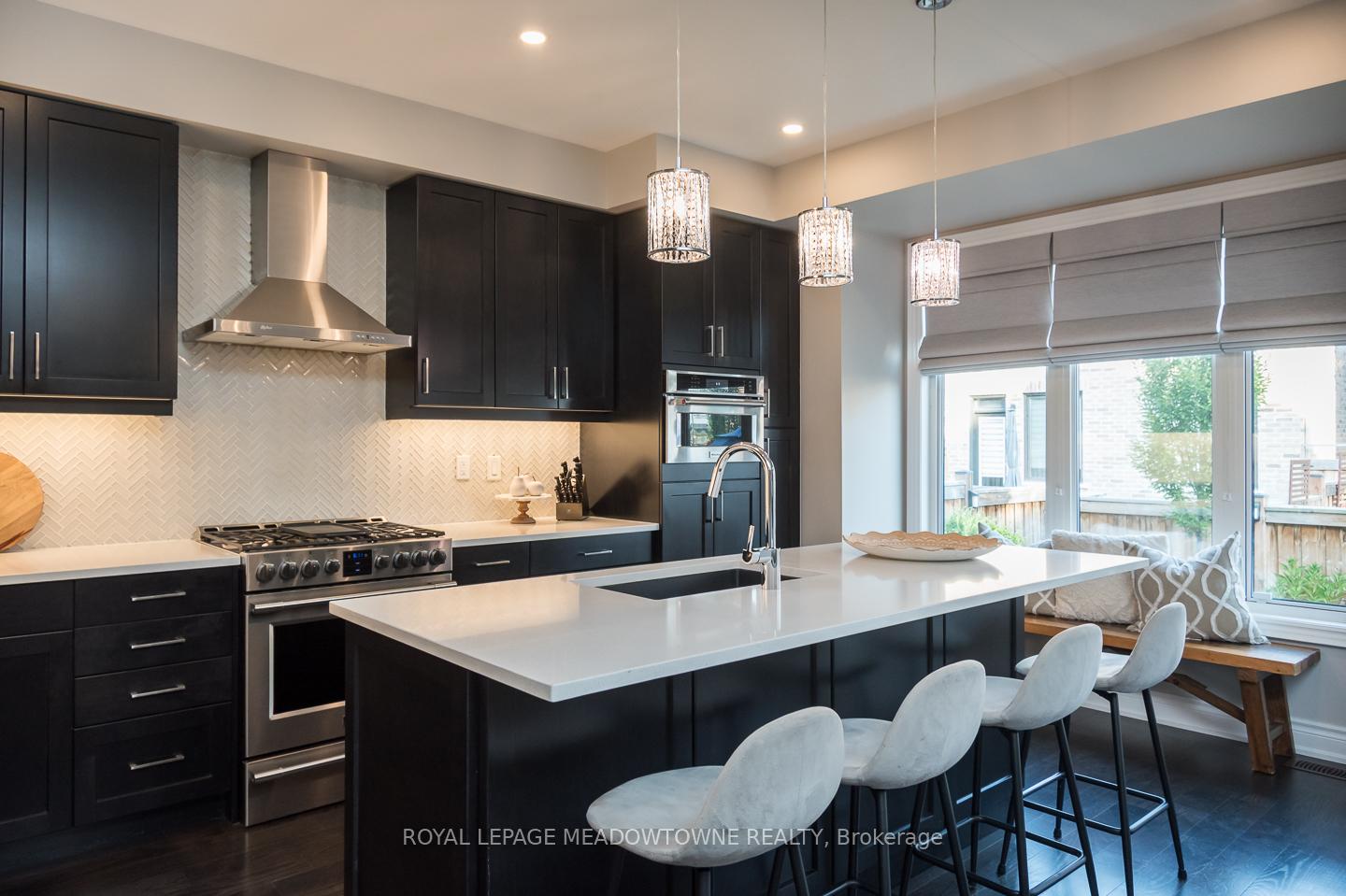 Photo 1 of 390 Ramsey Place, Milton, Ford — HOMEH