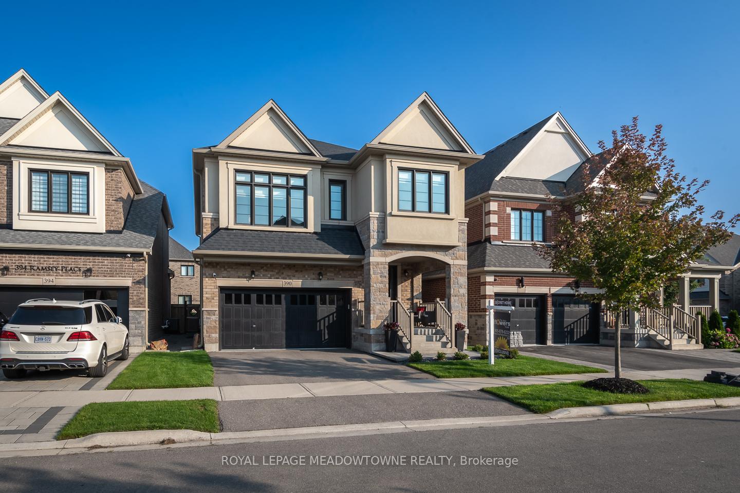 Photo 2 of 390 Ramsey Place, Milton, Ford — HOMEH