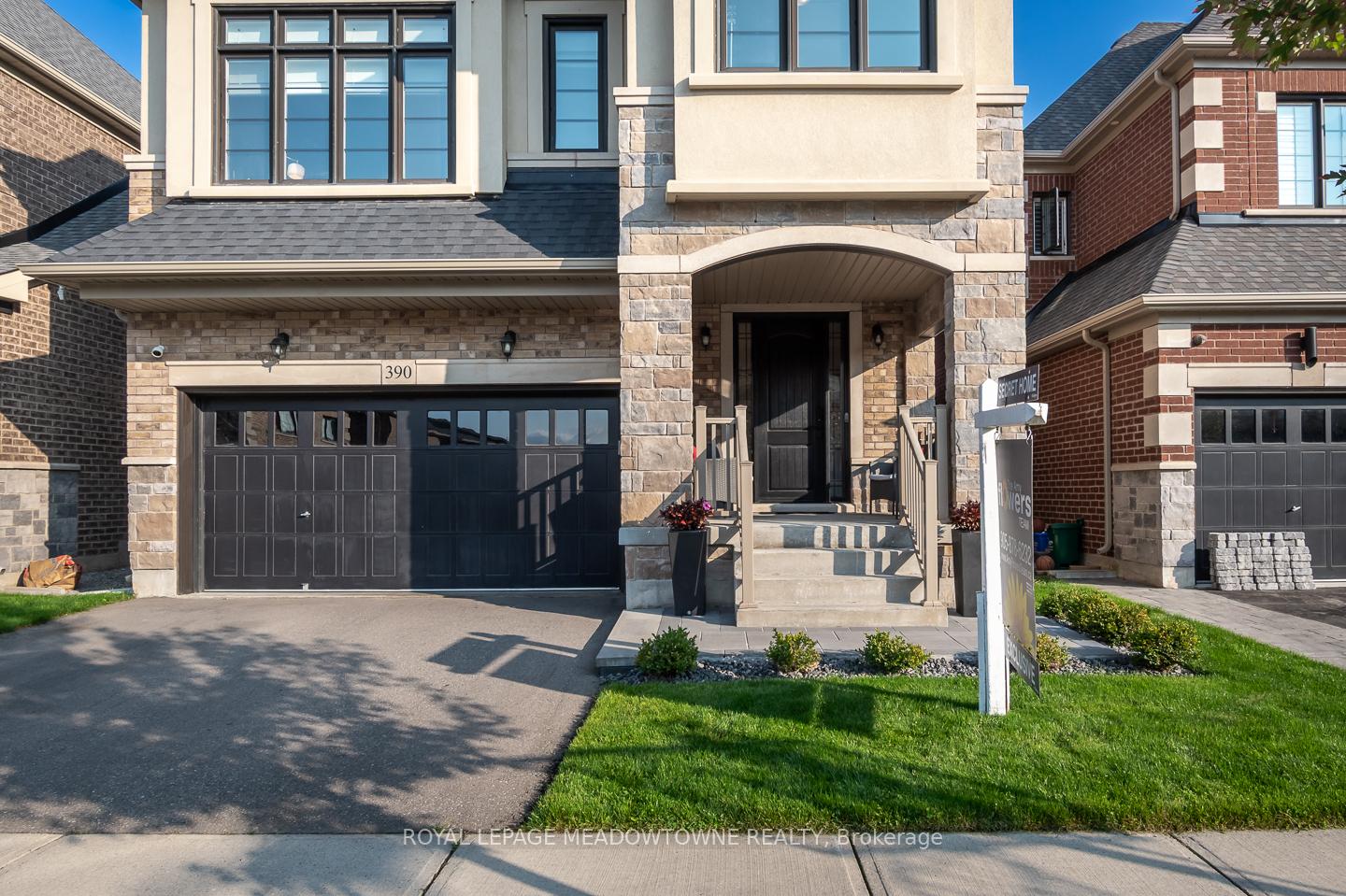 Photo 4 of 390 Ramsey Place, Milton, Ford — HOMEH