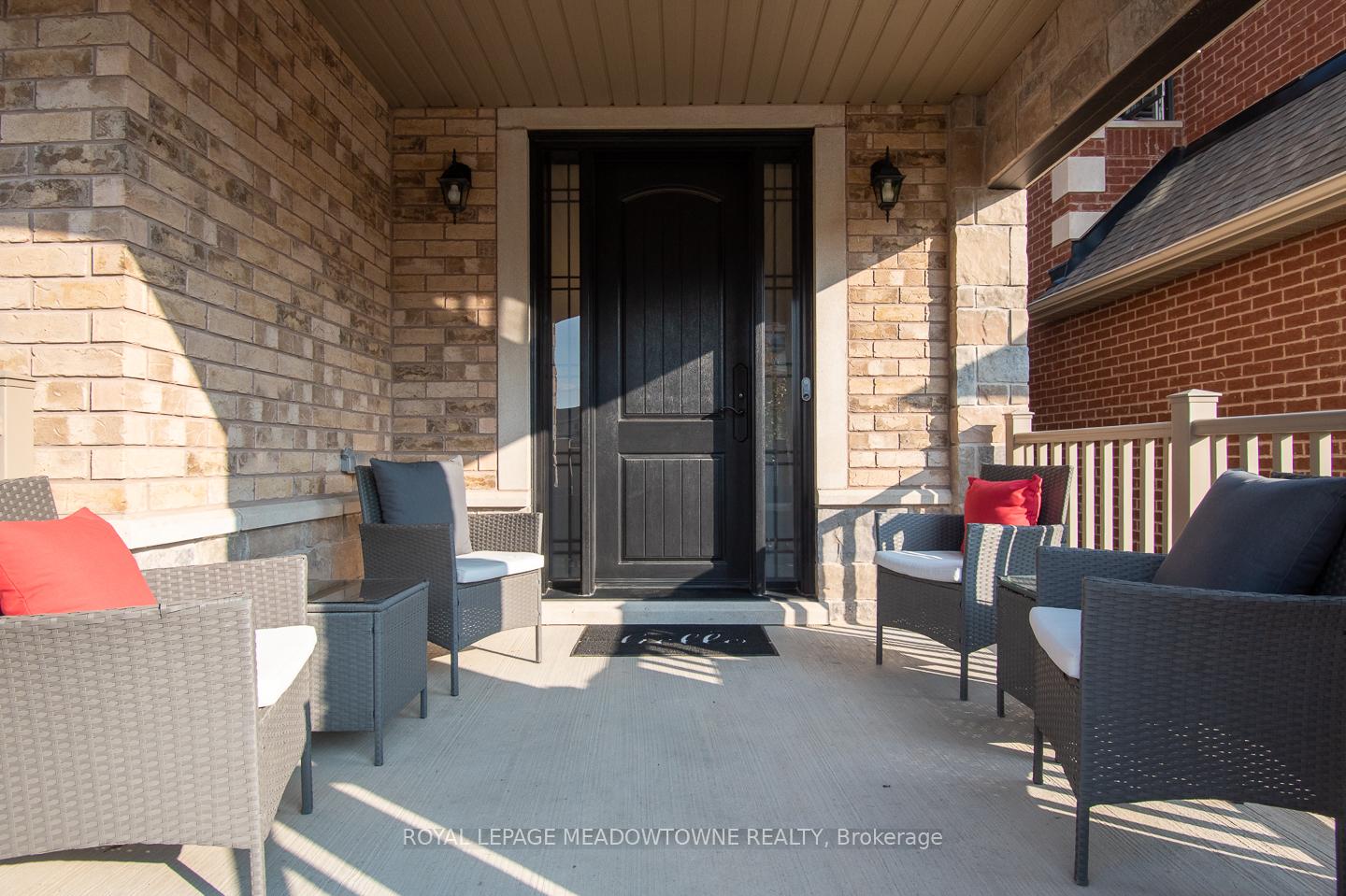 Photo 5 of 390 Ramsey Place, Milton, Ford — HOMEH