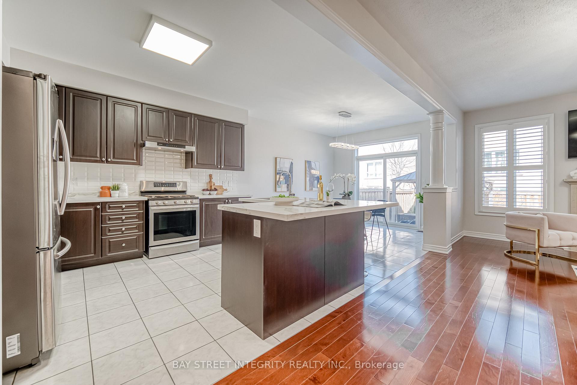 Photo 21 of 116 Holst Avenue, Markham, Berczy — HOMEH
