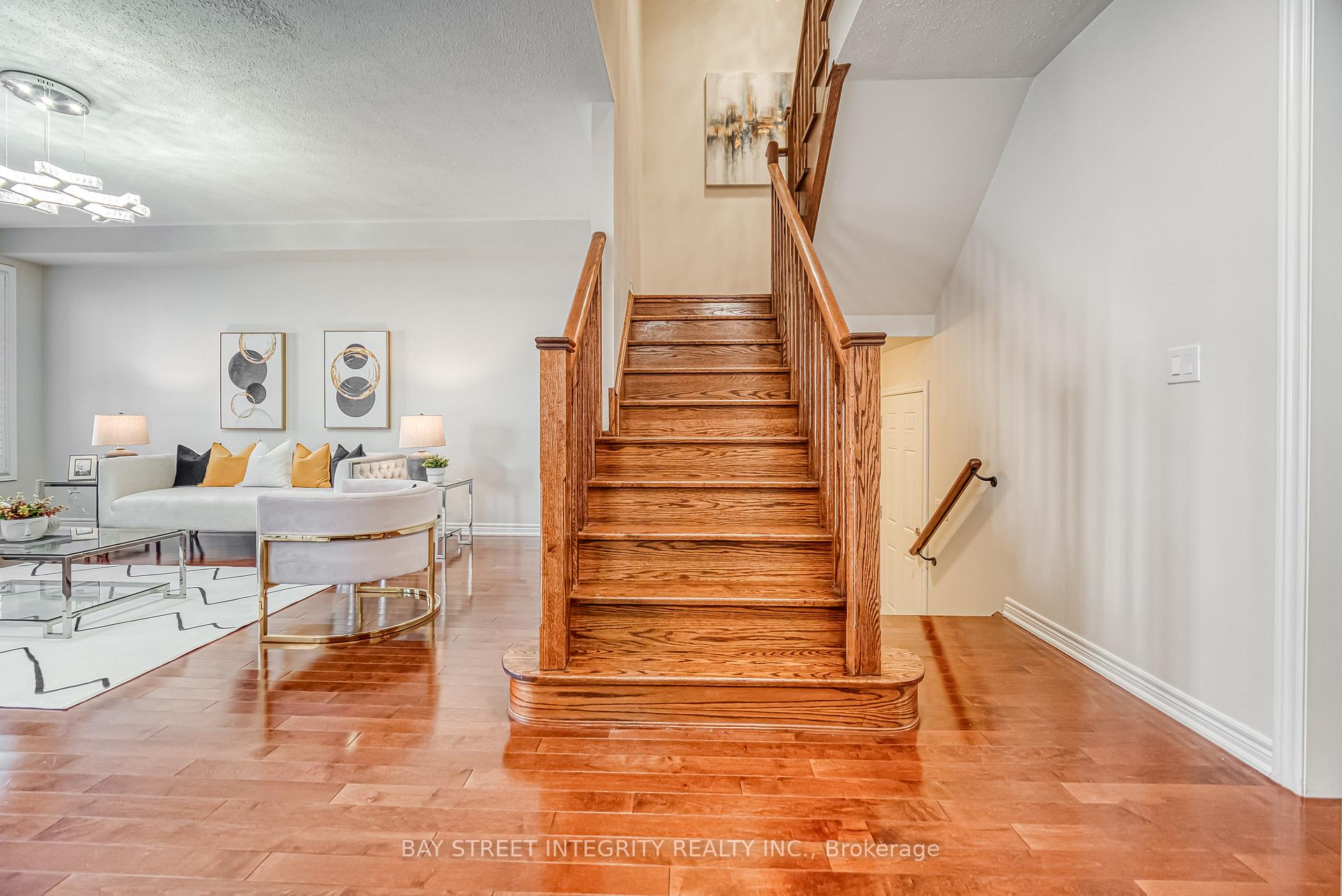 Photo 26 of 116 Holst Avenue, Markham, Berczy — HOMEH