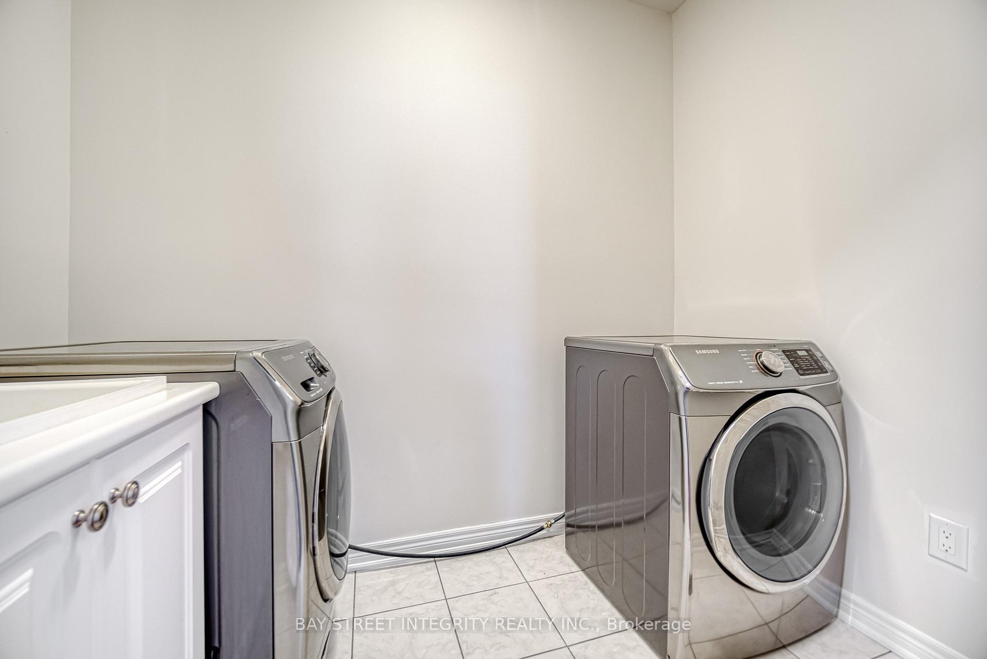 Photo 28 of 116 Holst Avenue, Markham, Berczy — HOMEH
