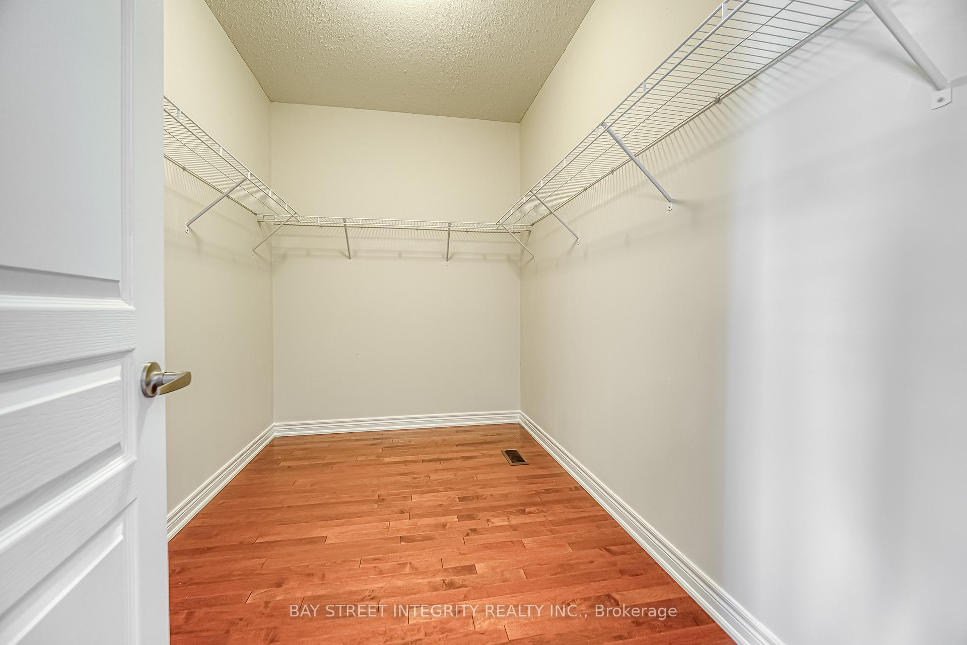 Photo 35 of 116 Holst Avenue, Markham, Berczy — HOMEH