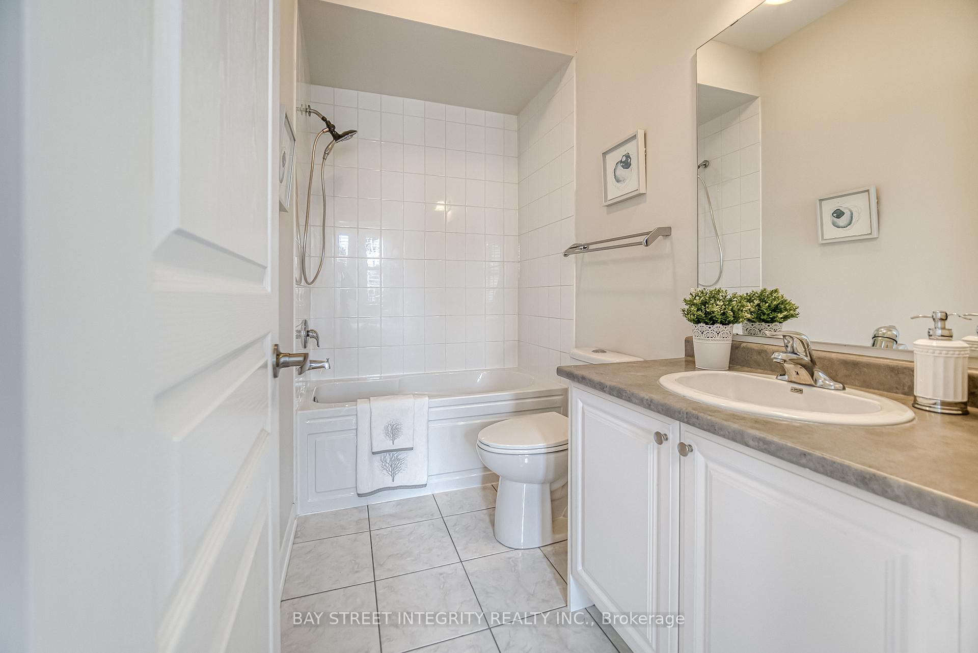 Photo 37 of 116 Holst Avenue, Markham, Berczy — HOMEH