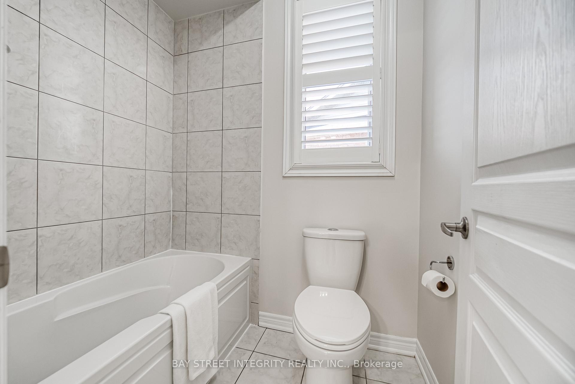 Photo 43 of 116 Holst Avenue, Markham, Berczy — HOMEH