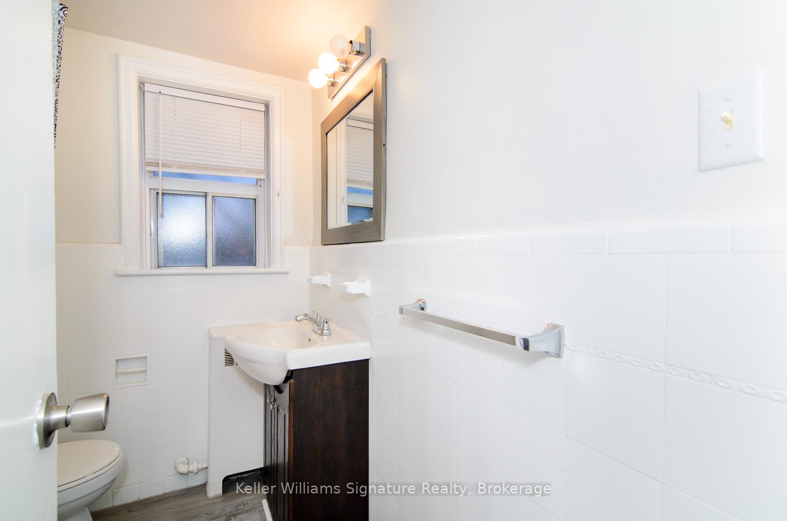 Photo 16 of Unit 2, 145 Victoria Avenue S, Hamilton, Stinson — HOMEH