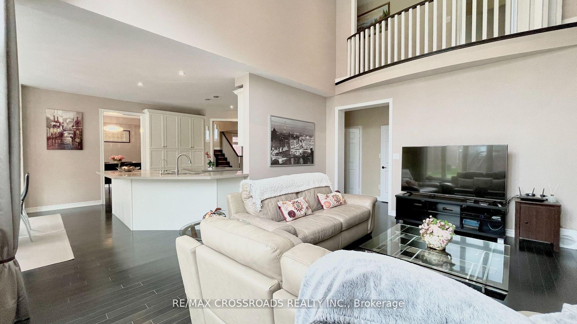 Photo 6 of 103 Glengordon Crescent, Markham, Angus Glen — HOMEH