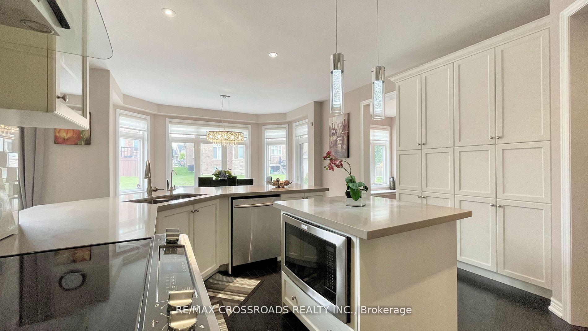 Photo 12 of 103 Glengordon Crescent, Markham, Angus Glen — HOMEH