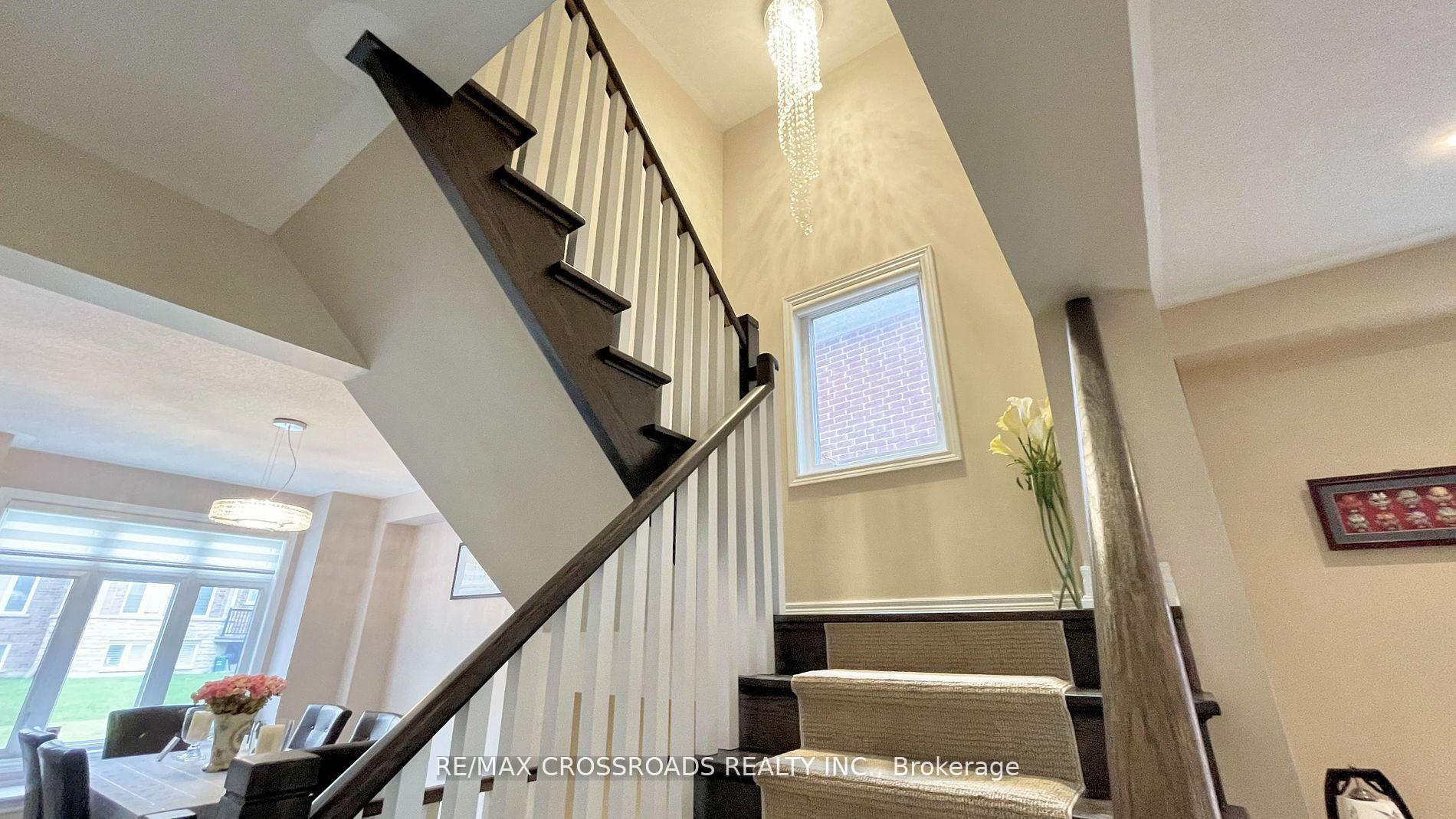 Photo 15 of 103 Glengordon Crescent, Markham, Angus Glen — HOMEH