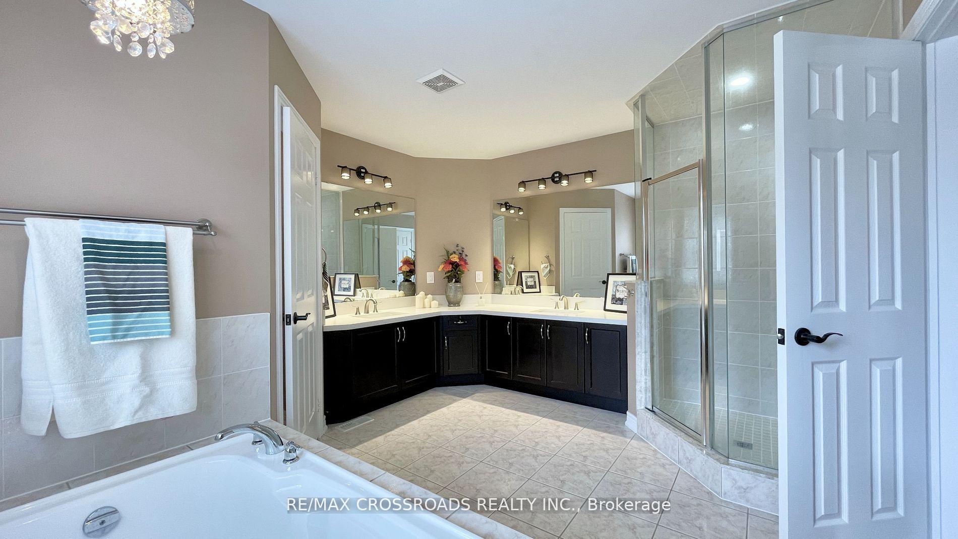 Photo 21 of 103 Glengordon Crescent, Markham, Angus Glen — HOMEH