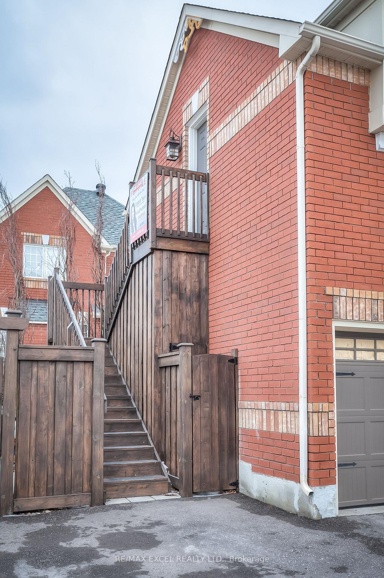 Photo 2 of Unit Coach, 161 Walkerville Road, Markham, Cornell — HOMEH