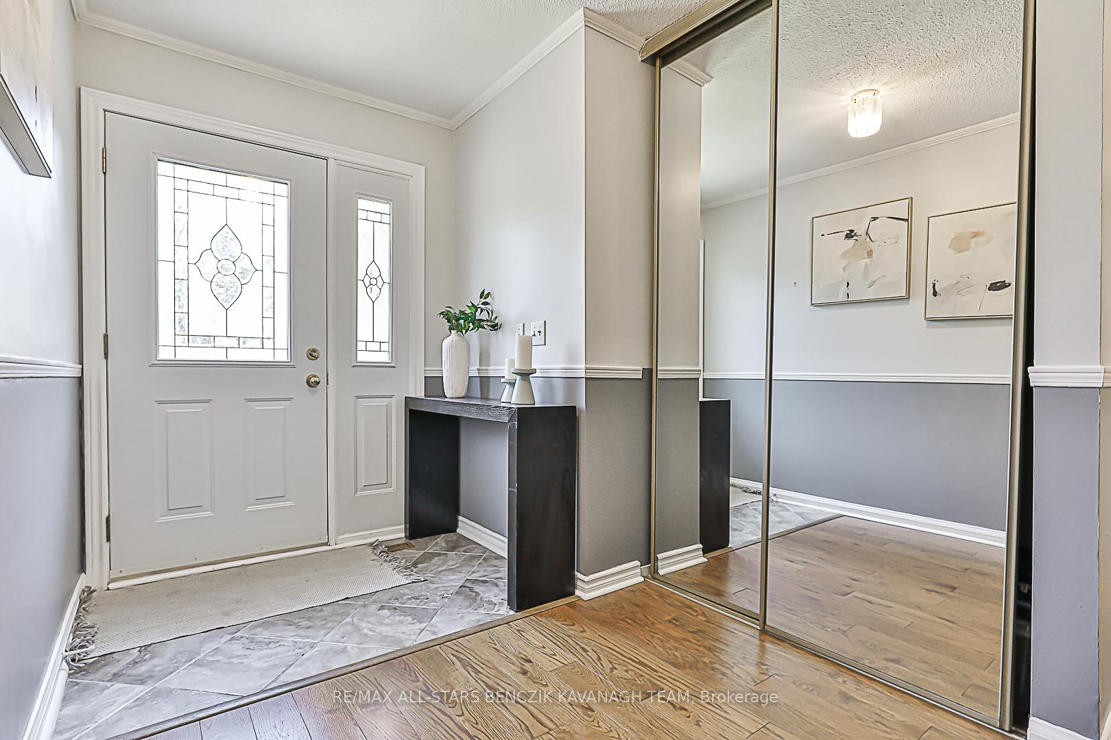 Photo 3 of 11 Graham Crescent, Markham, Raymerville — HOMEH