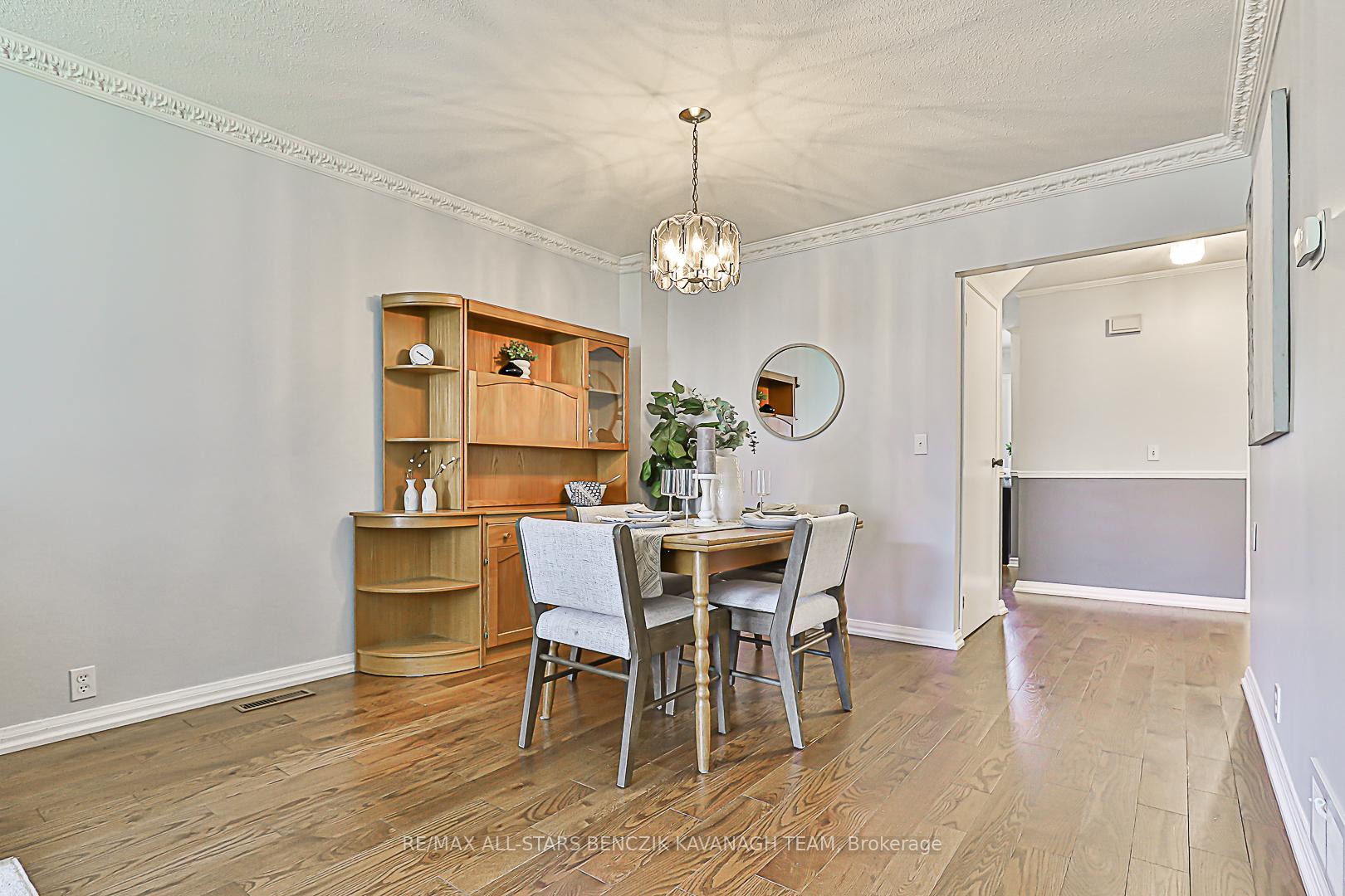 Photo 5 of 11 Graham Crescent, Markham, Raymerville — HOMEH