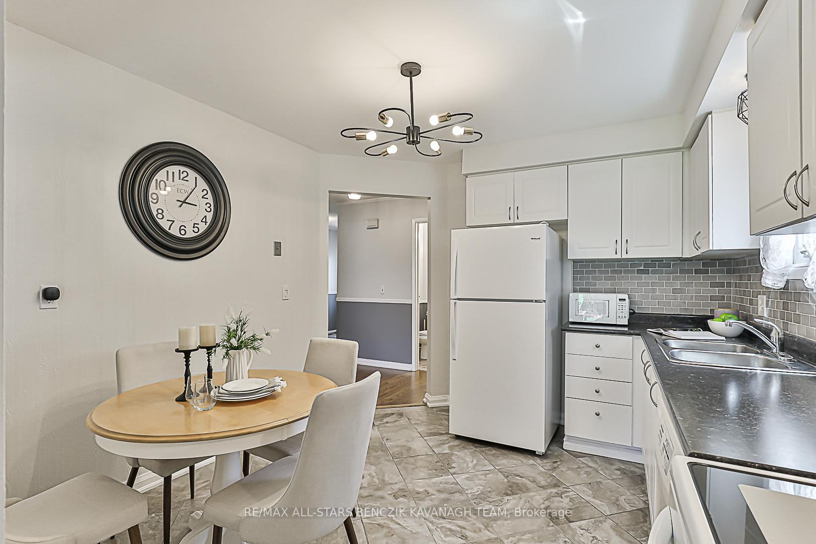 Photo 9 of 11 Graham Crescent, Markham, Raymerville — HOMEH